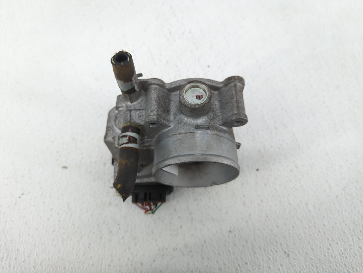 2013-2019 Nissan Sentra Throttle Body P/N:3RA60-01 B 3RA60-01 A Fits Fits 2013 2014 2015 2016 2017 2018 2019 OEM Used Auto P