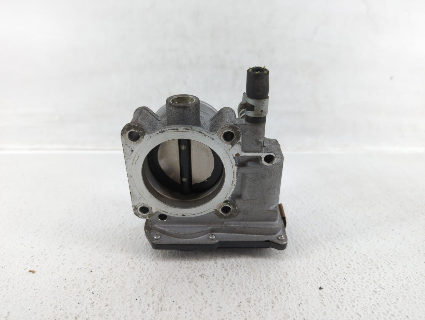 2013-2019 Nissan Sentra Throttle Body P/N:3RA60-01 B 3RA60-01 A Fits Fits 2013 2014 2015 2016 2017 2018 2019 OEM Used Auto P