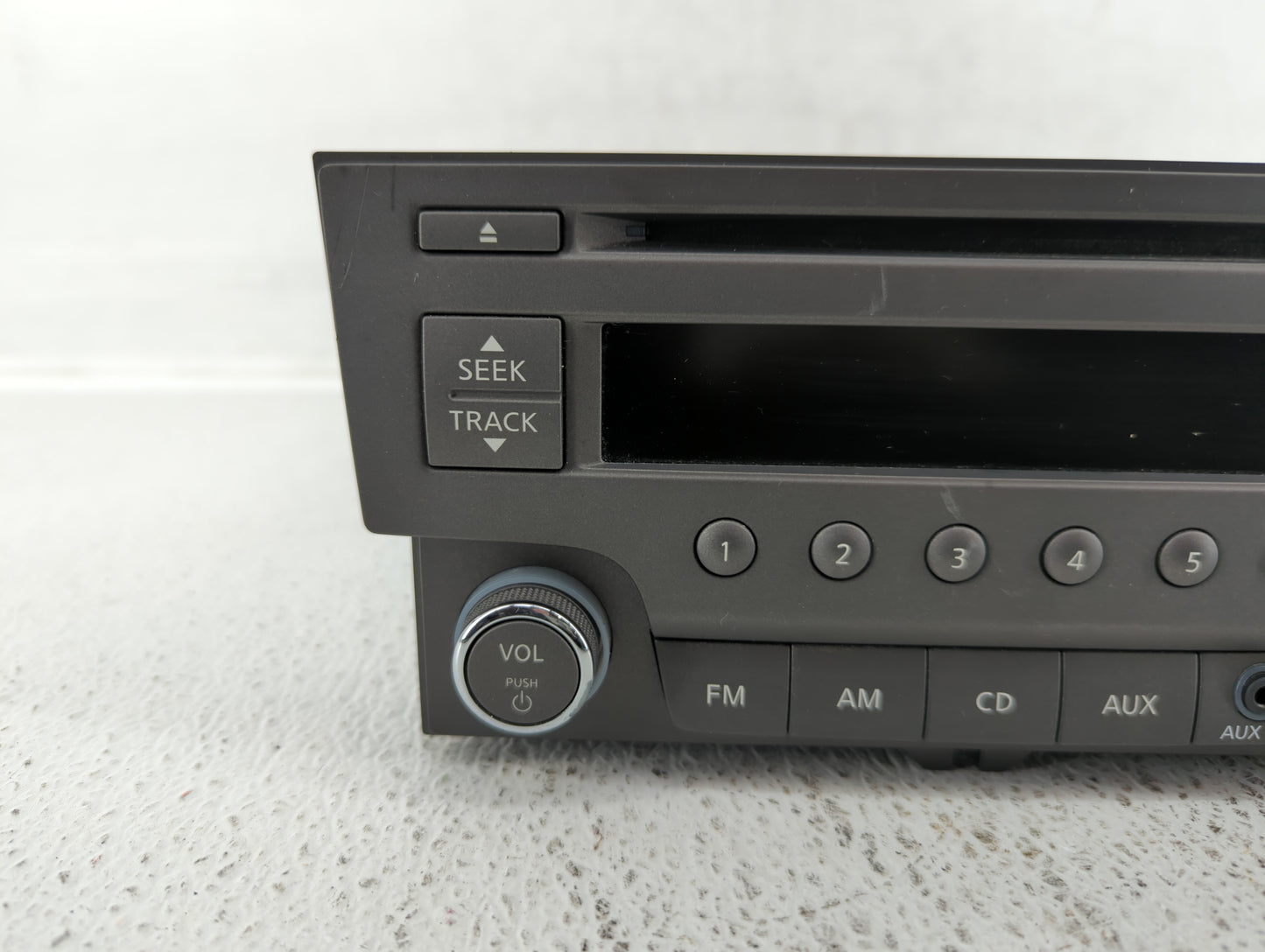 2013-2014 Nissan Sentra Am Fm Cd Player Radio Receiver - Oemusedautoparts1.com