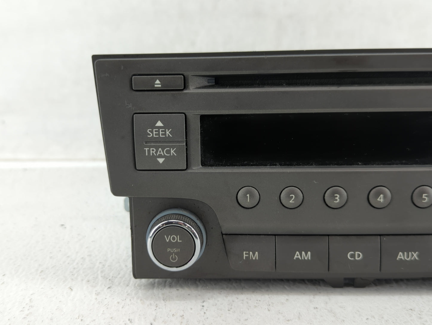2013-2014 Nissan Sentra Am Fm Cd Player Radio Receiver - Oemusedautoparts1.com