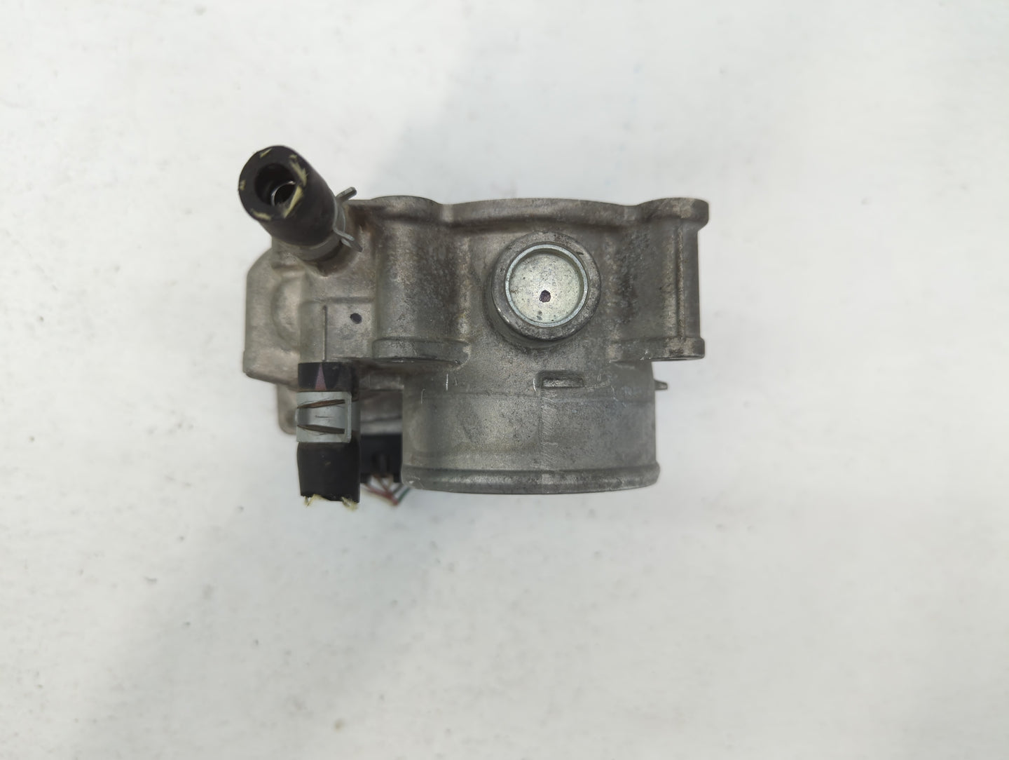 2013-2019 Nissan Sentra Throttle Body P/N:3RA60-01 B 3RA60-01 A Fits Fits 2013 2014 2015 2016 2017 2018 2019 OEM Used Auto P