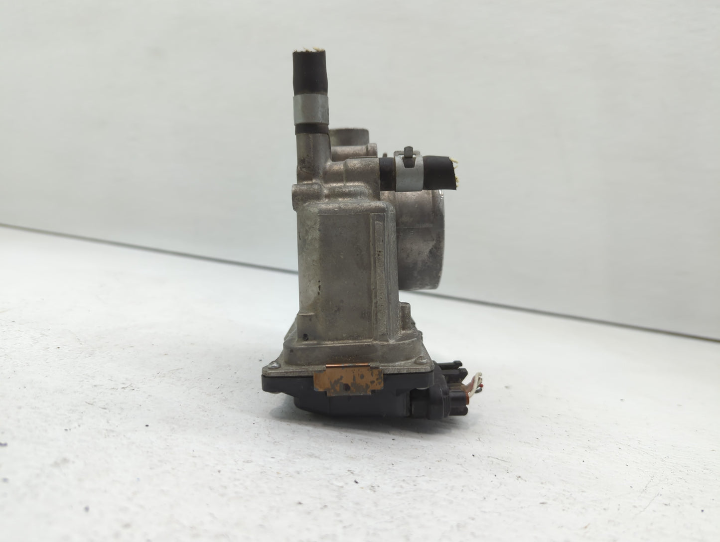 2013-2019 Nissan Sentra Throttle Body P/N:3RA60-01 B 3RA60-01 A Fits Fits 2013 2014 2015 2016 2017 2018 2019 OEM Used Auto P