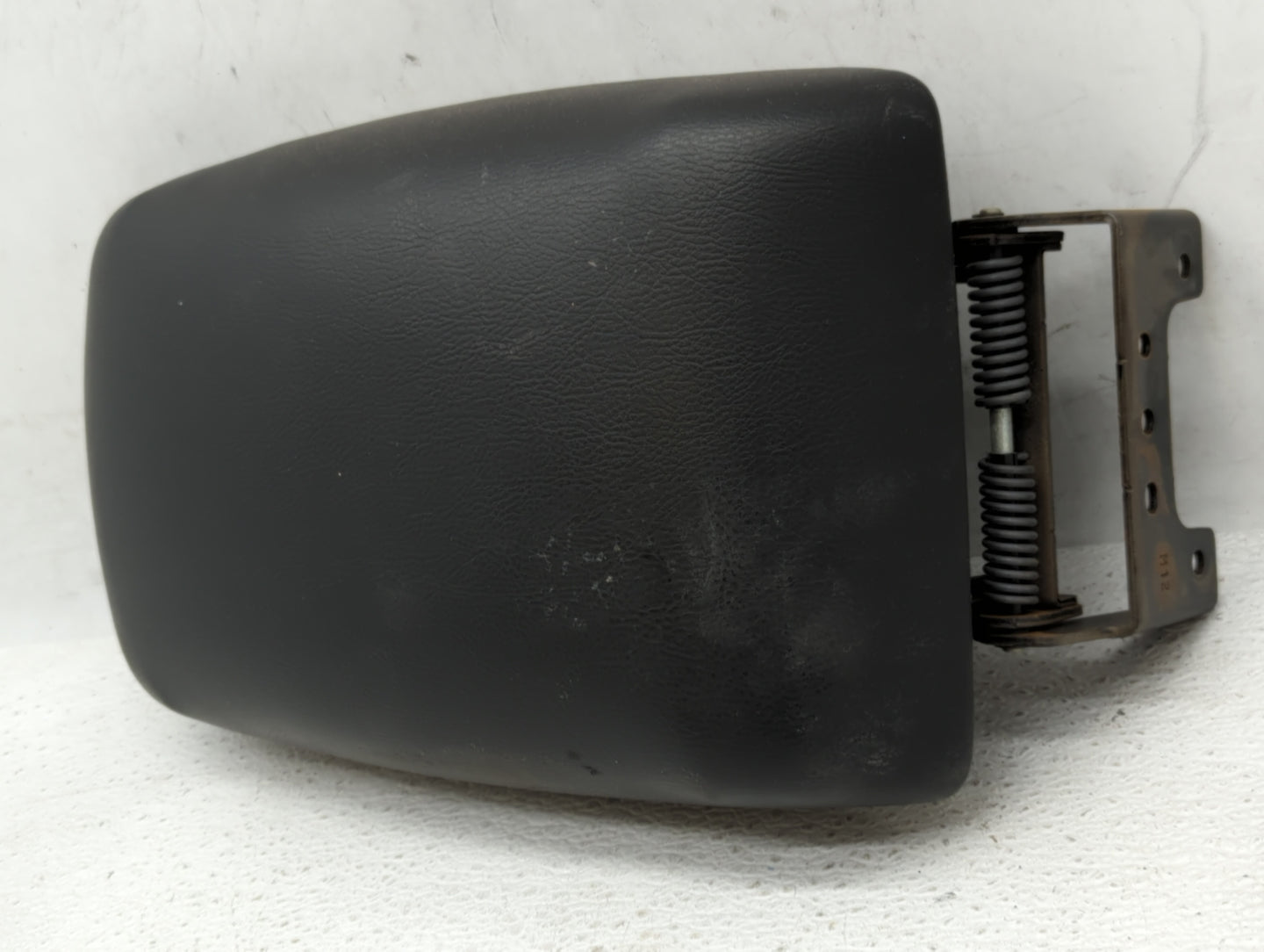 2013-2016 Nissan Sentra Center Console Armrest Cover Lid - Oemusedautoparts1.com