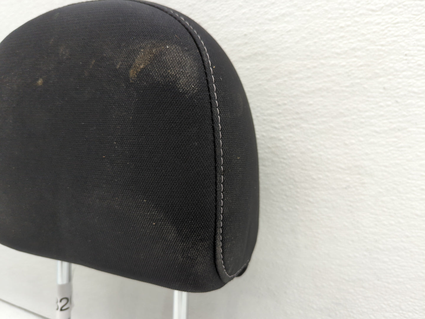 2013-2014 Nissan Sentra Headrest Head Rest Front Driver Passenger Seat - Oemusedautoparts1.com
