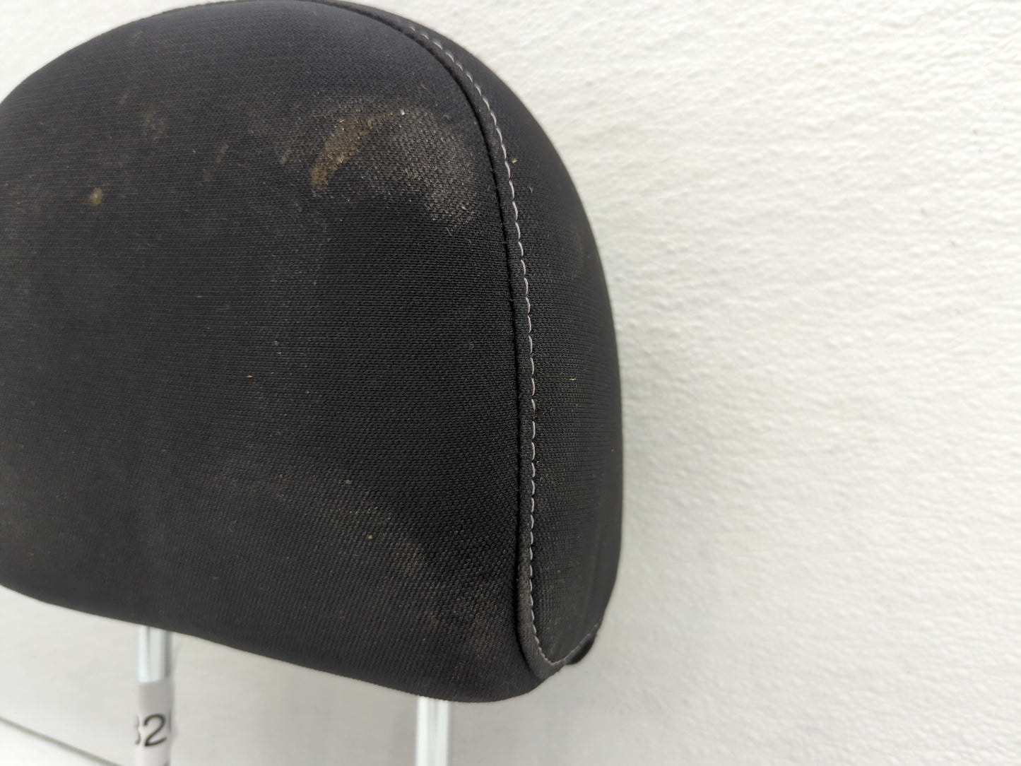 2013-2014 Nissan Sentra Headrest Head Rest Front Driver Passenger Seat - Oemusedautoparts1.com