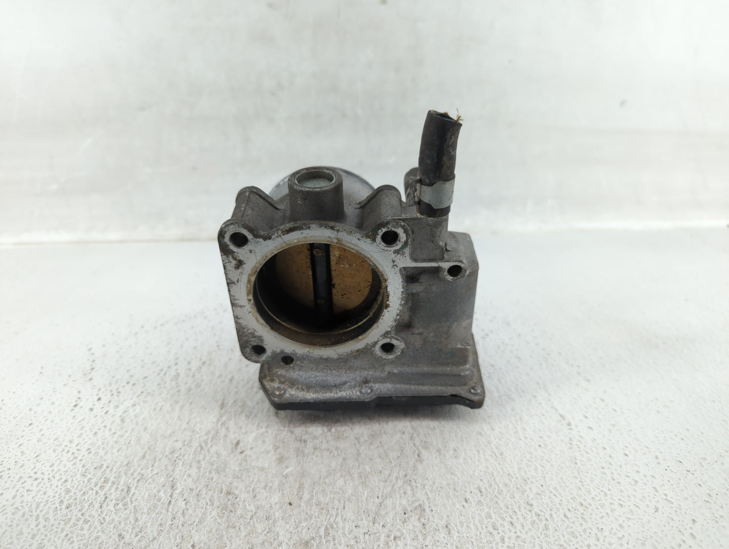 2013-2019 Nissan Sentra Throttle Body P/N:3RA60-01 A 3RA60-01 C Fits Fits 2013 2014 2015 2016 2017 2018 2019 OEM Used Auto P