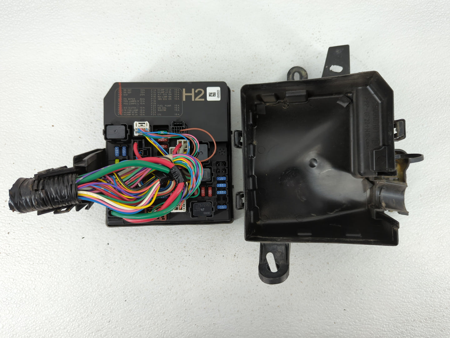 2013-2019 Nissan Sentra Fusebox Fuse Box Panel Relay Module P/N:284B7 3RA1B 284B7 3RA1A Fits OEM Used Auto Parts - Oemusedau