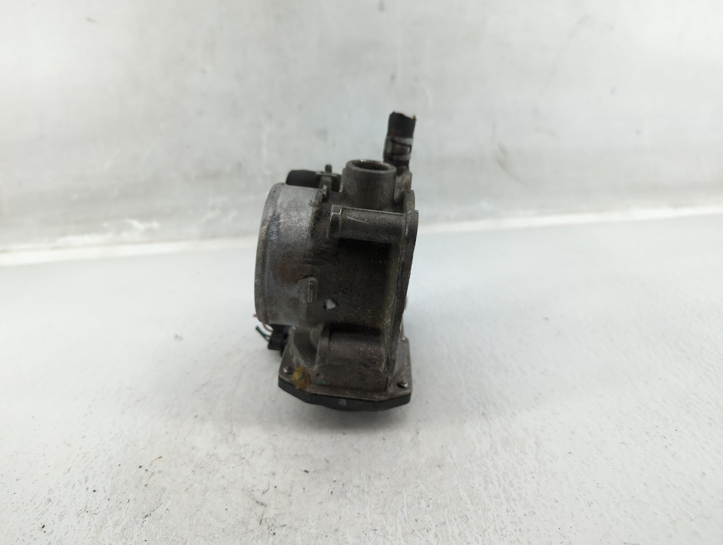 2013-2019 Nissan Sentra Throttle Body P/N:3RA60-01 A Fits Fits 2013 2014 2015 2016 2017 2018 2019 OEM Used Auto Parts - Oemu