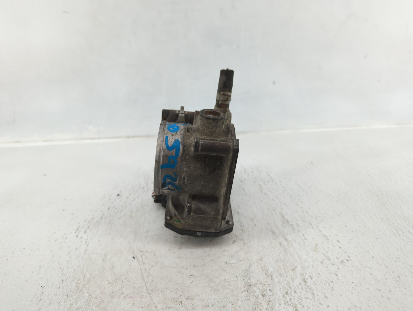2013-2019 Nissan Sentra Throttle Body P/N:3RA60-01 A Fits Fits 2013 2014 2015 2016 2017 2018 2019 OEM Used Auto Parts - Oemu