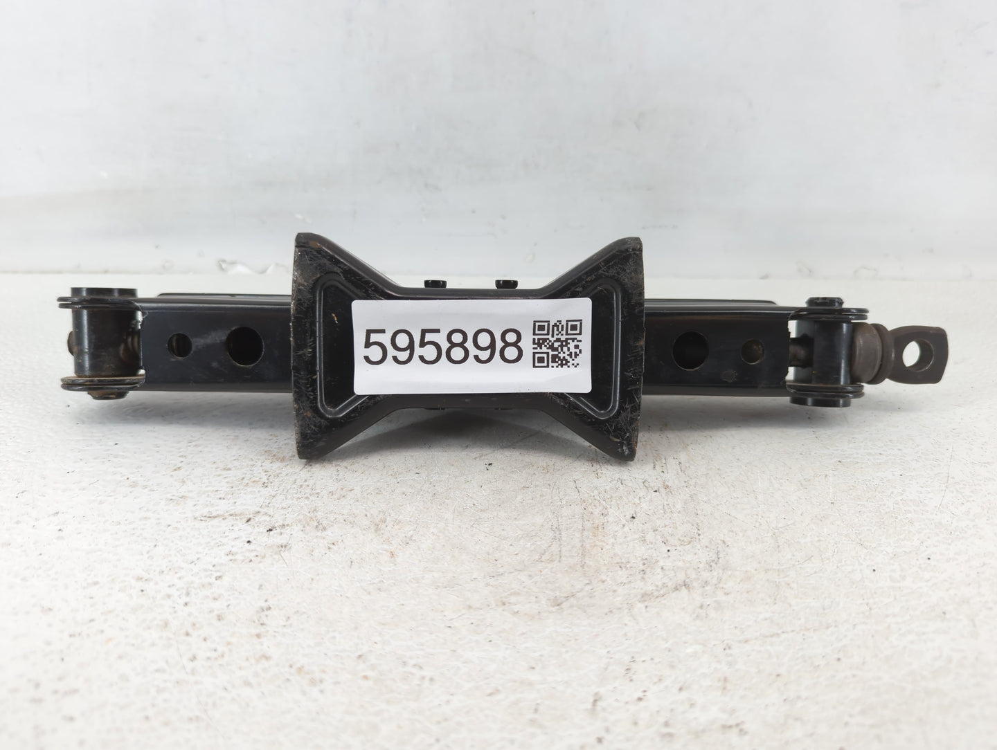2014 Nissan Sentra Spare Scissor Car Jack 595898 - Oemusedautoparts1.com