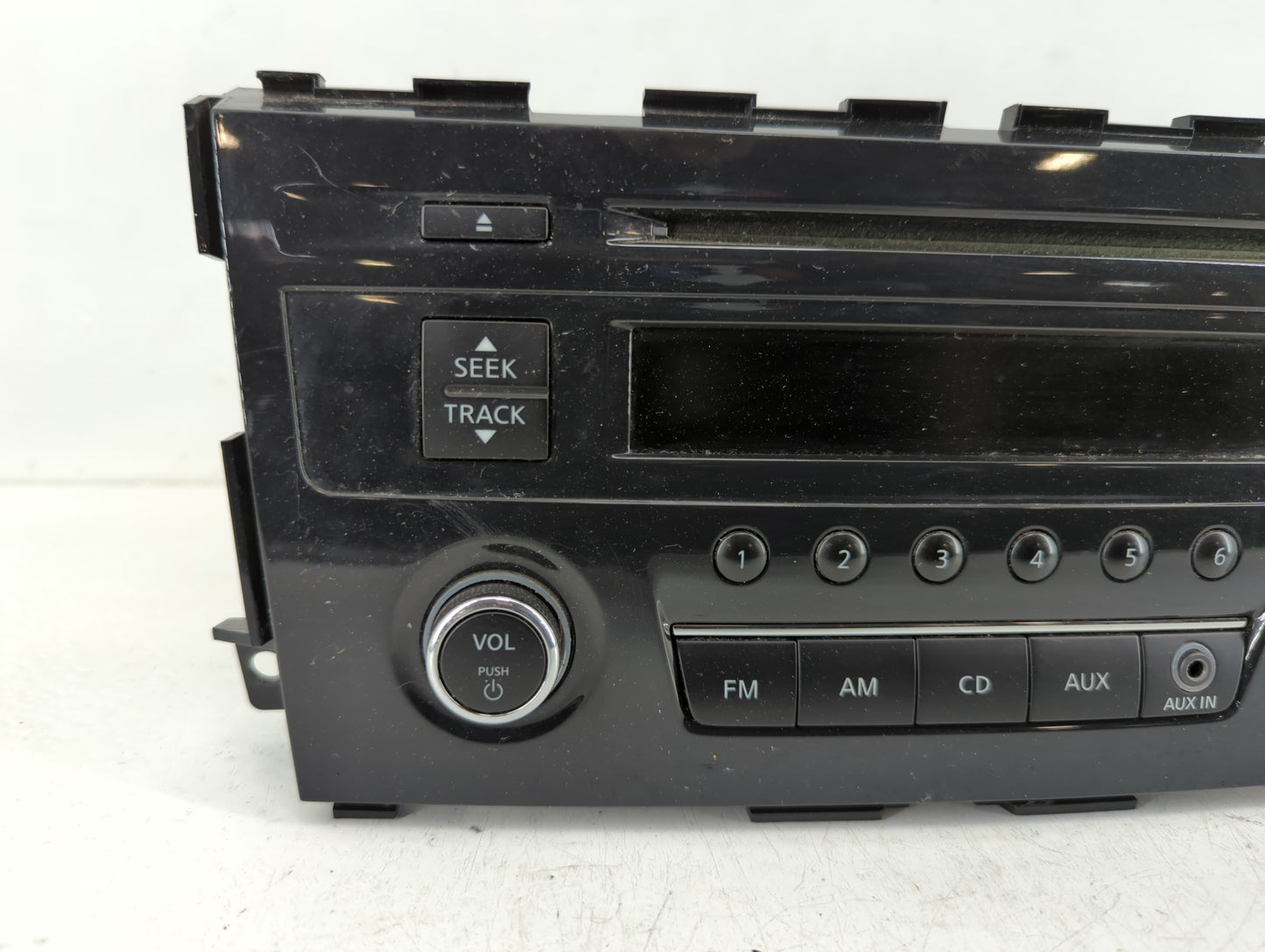 2014 Nissan Sentra Radio AM FM Cd Player Receiver Replacement P/N:28185 3TB0G Fits Fits 2013 2015 OEM Used Auto Parts - Oemu