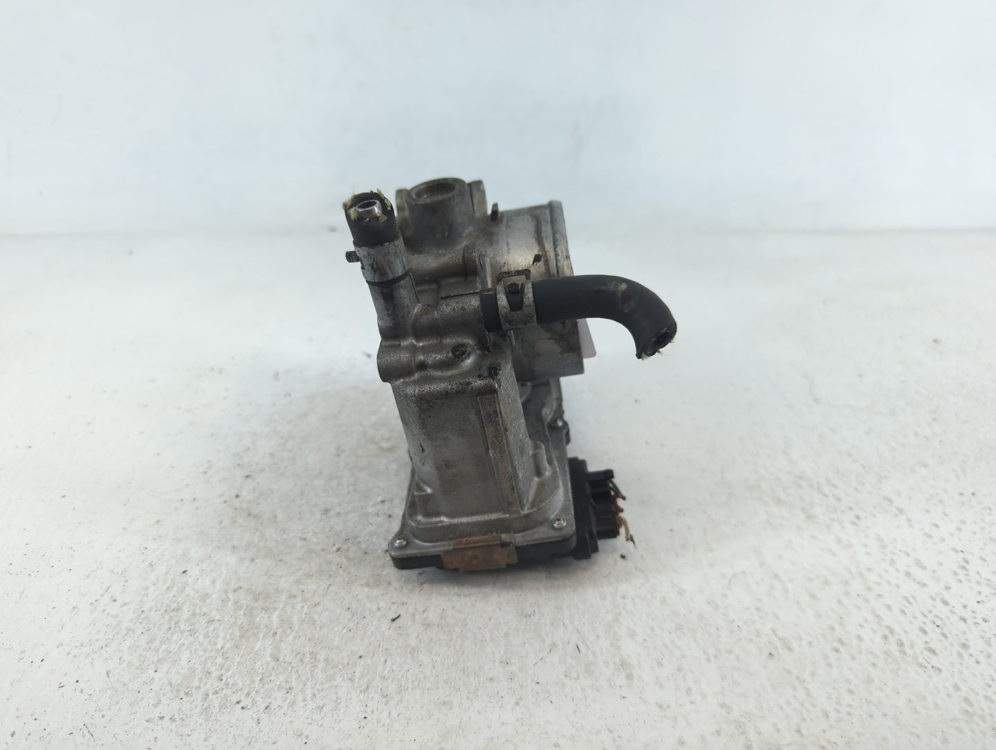 2013-2019 Nissan Sentra Throttle Body P/N:3RA60-01 A Fits Fits 2013 2014 2015 2016 2017 2018 2019 OEM Used Auto Parts - Oemu