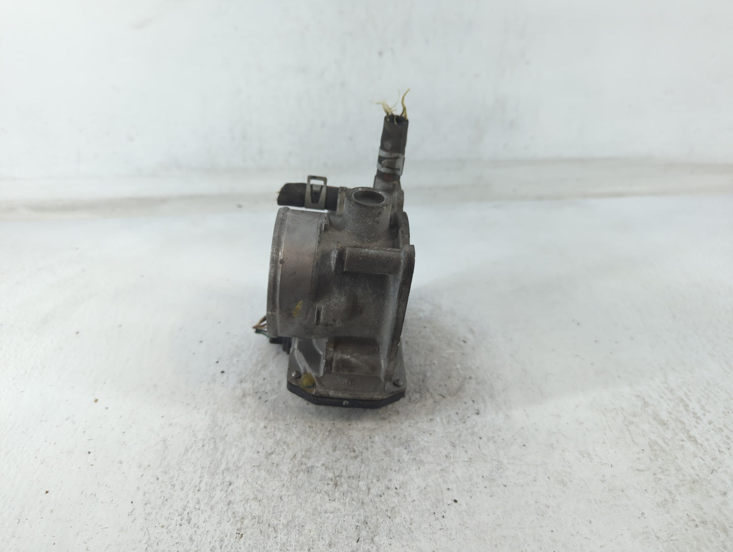 2013-2019 Nissan Sentra Throttle Body P/N:4J23 03329 3RA60-01 A Fits Fits 2013 2014 2015 2016 2017 2018 2019 OEM Used Auto P