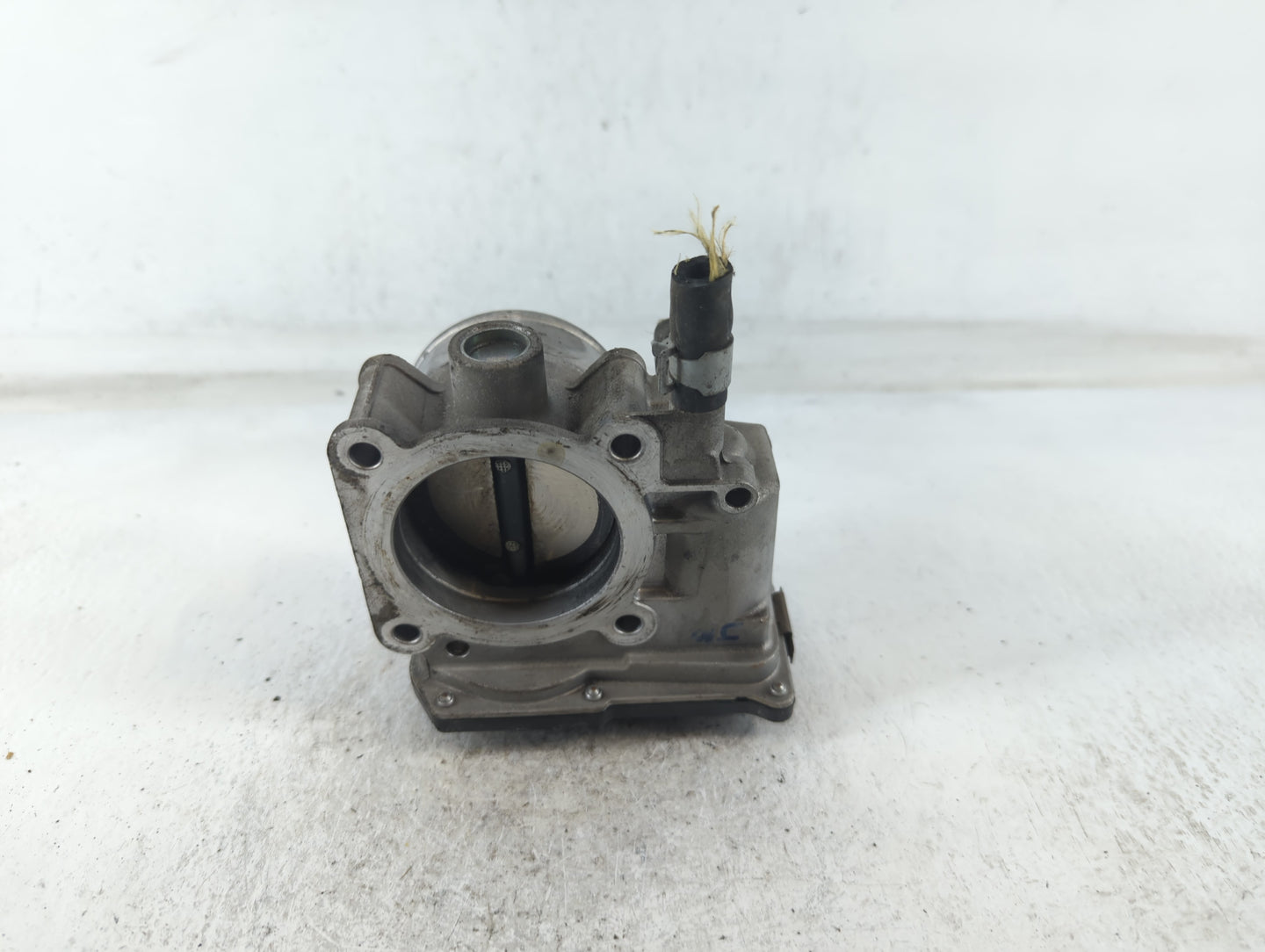 2013-2019 Nissan Sentra Throttle Body P/N:4J23 03329 3RA60-01 A Fits Fits 2013 2014 2015 2016 2017 2018 2019 OEM Used Auto P