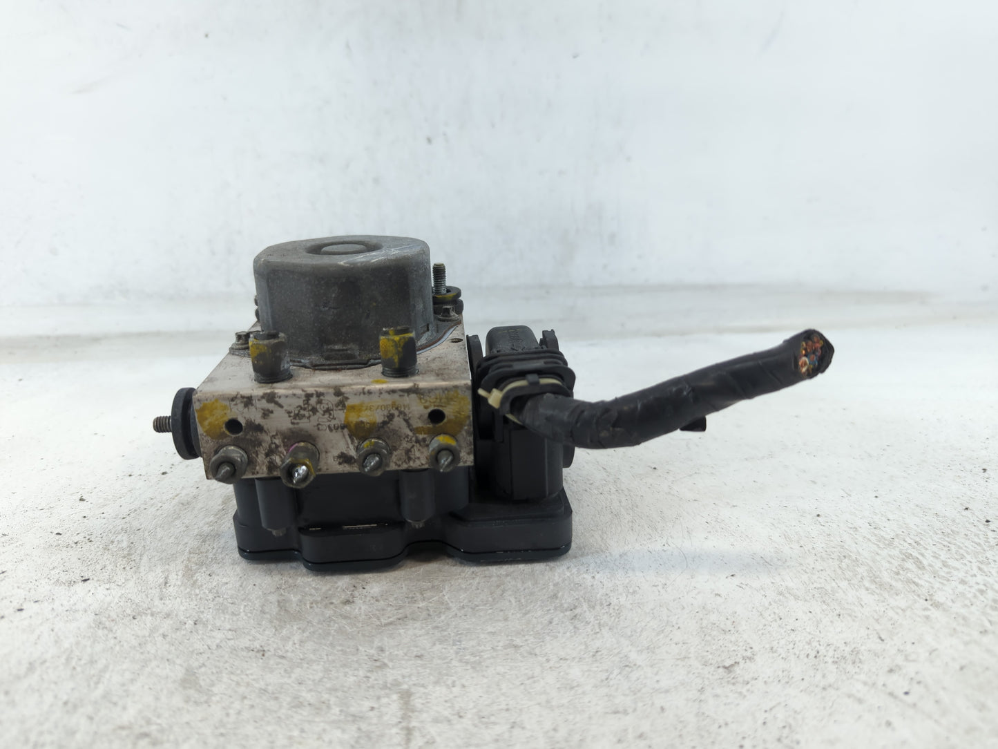 2014 Nissan Sentra ABS Pump Control Module Replacement P/N:47660 3SG0C Fits OEM Used Auto Parts - Oemusedautoparts1.com