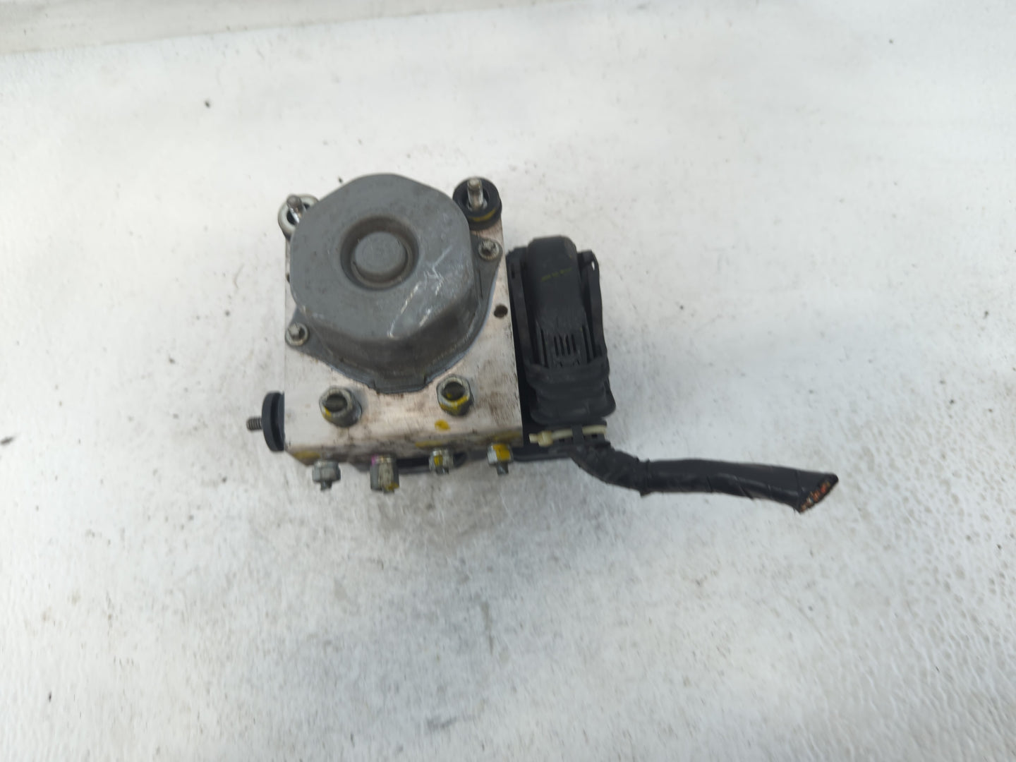 2014 Nissan Sentra ABS Pump Control Module Replacement P/N:47660 3SG0C Fits OEM Used Auto Parts - Oemusedautoparts1.com