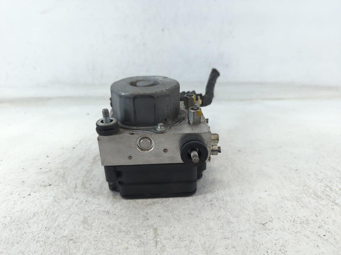 2014 Nissan Sentra ABS Pump Control Module Replacement P/N:47660 3SG0C Fits OEM Used Auto Parts - Oemusedautoparts1.com