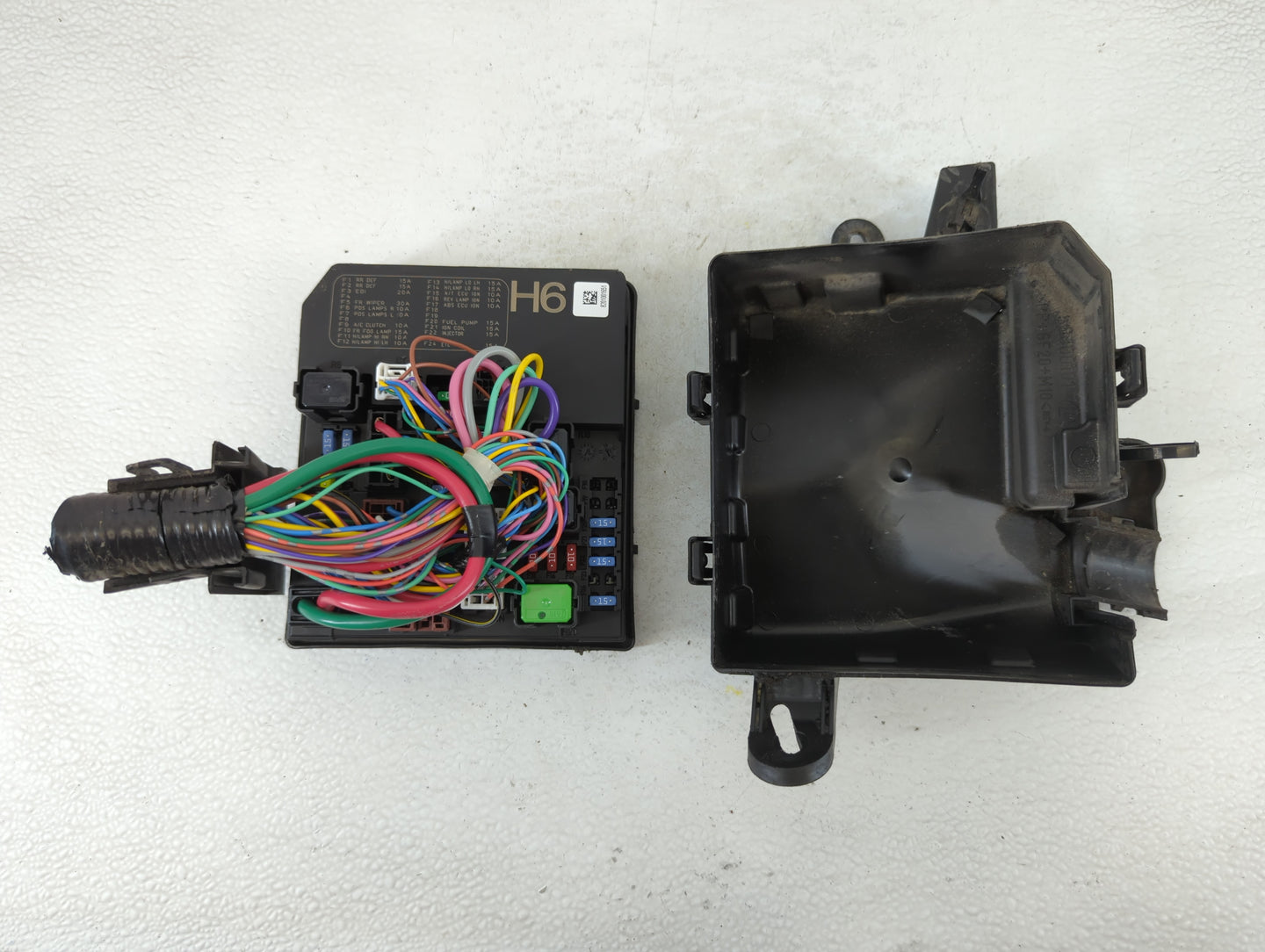 2013-2019 Nissan Sentra Fusebox Fuse Box Panel Relay Module P/N:3S0J00101 Fits Fits 2013 2014 2015 2016 2017 2018 2019 OEM U