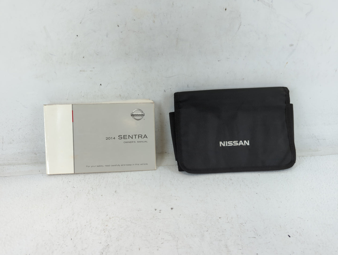 2014 Nissan Sentra Owners Manual Book Guide P/N:OM14E 0B17U1 OEM Used Auto Parts - Oemusedautoparts1.com
