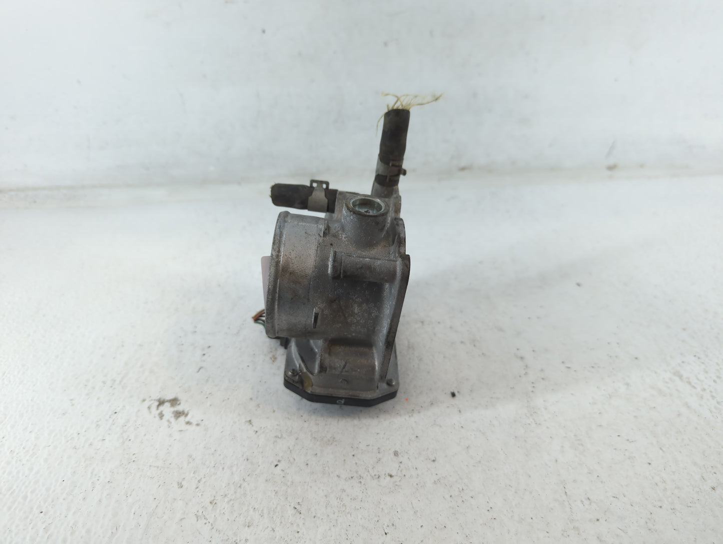 2013-2019 Nissan Sentra Throttle Body P/N:3RA60-01 C Fits Fits 2013 2014 2015 2016 2017 2018 2019 OEM Used Auto Parts - Oemu