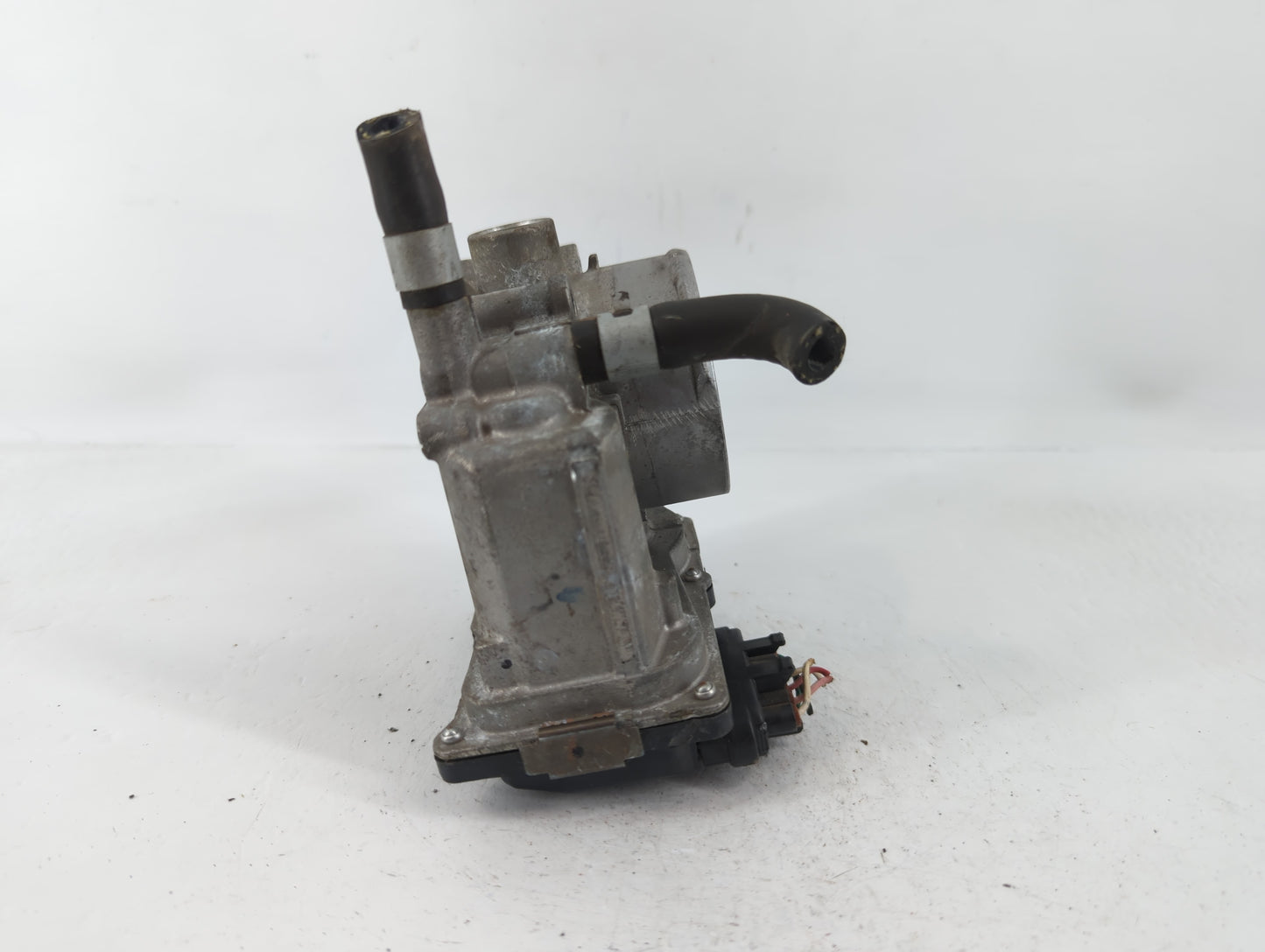 2013-2019 Nissan Sentra Throttle Body P/N:3RA60-01 A Fits Fits 2013 2014 2015 2016 2017 2018 2019 OEM Used Auto Parts - Oemu