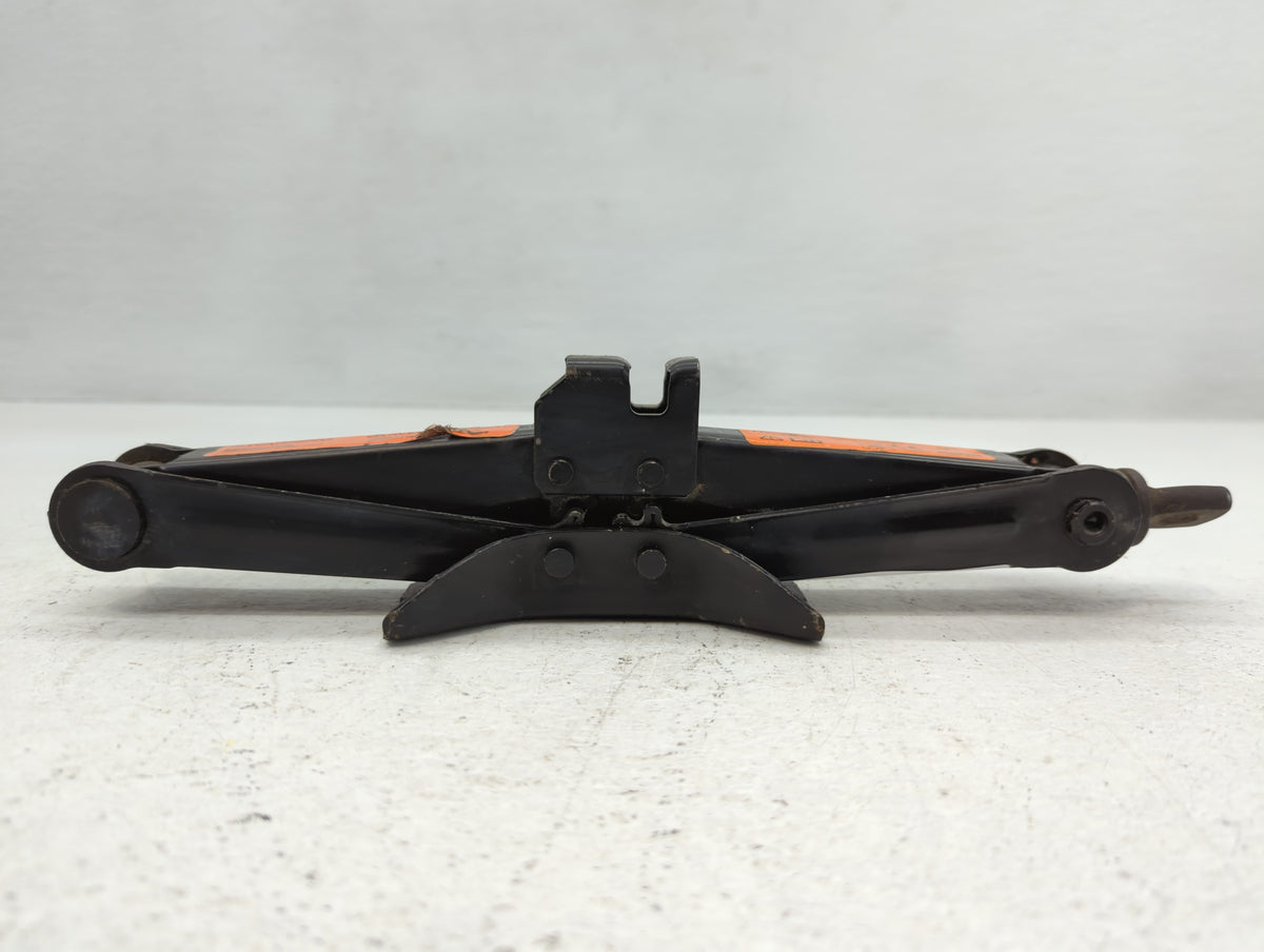 2014 Nissan Sentra Spare Scissor Car Jack 735403 - Oemusedautoparts1.com