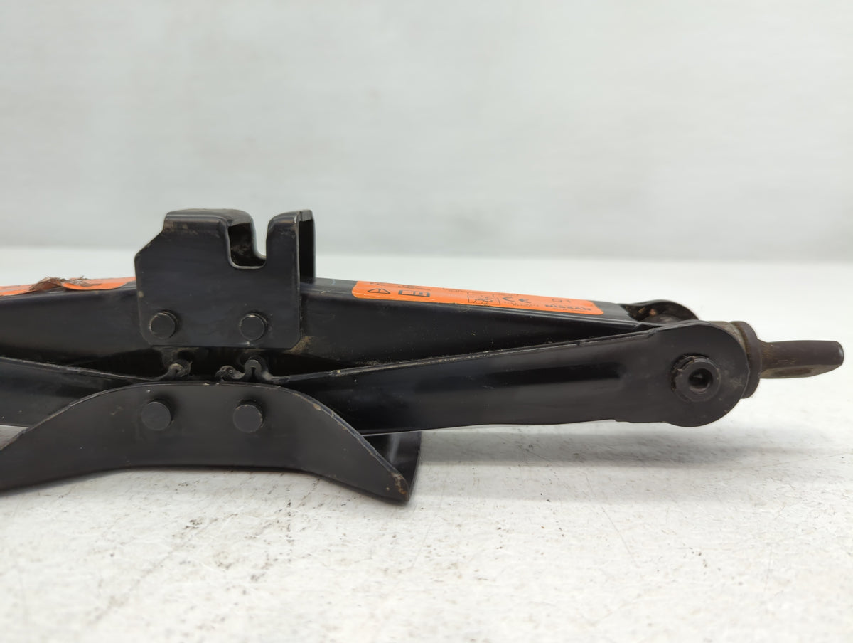 2014 Nissan Sentra Spare Scissor Car Jack 735403 - Oemusedautoparts1.com