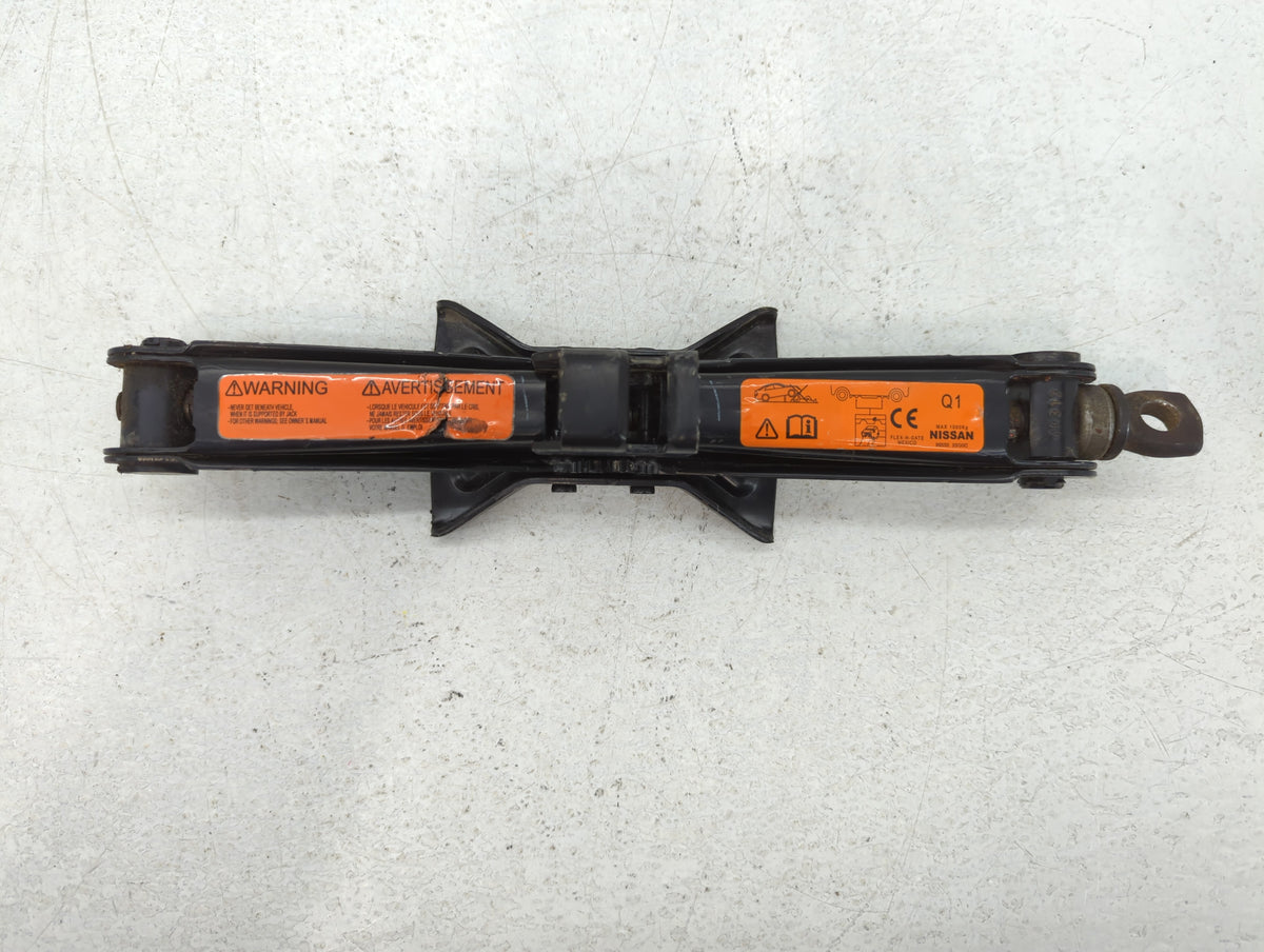 2014 Nissan Sentra Spare Scissor Car Jack 735403 - Oemusedautoparts1.com