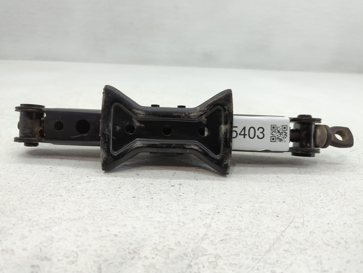 2014 Nissan Sentra Spare Scissor Car Jack 735403 - Oemusedautoparts1.com