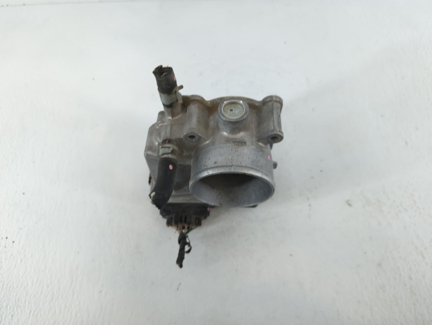 2013-2019 Nissan Sentra Throttle Body P/N:3RA60-01 A Fits Fits 2013 2014 2015 2016 2017 2018 2019 OEM Used Auto Parts - Oemu