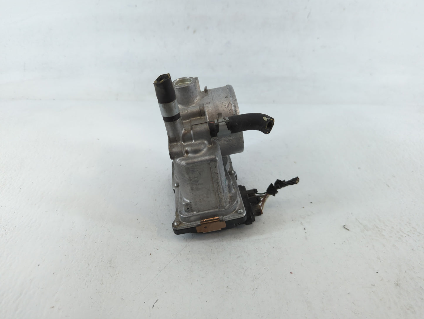 2013-2019 Nissan Sentra Throttle Body P/N:3RA60-01 A Fits Fits 2013 2014 2015 2016 2017 2018 2019 OEM Used Auto Parts - Oemu