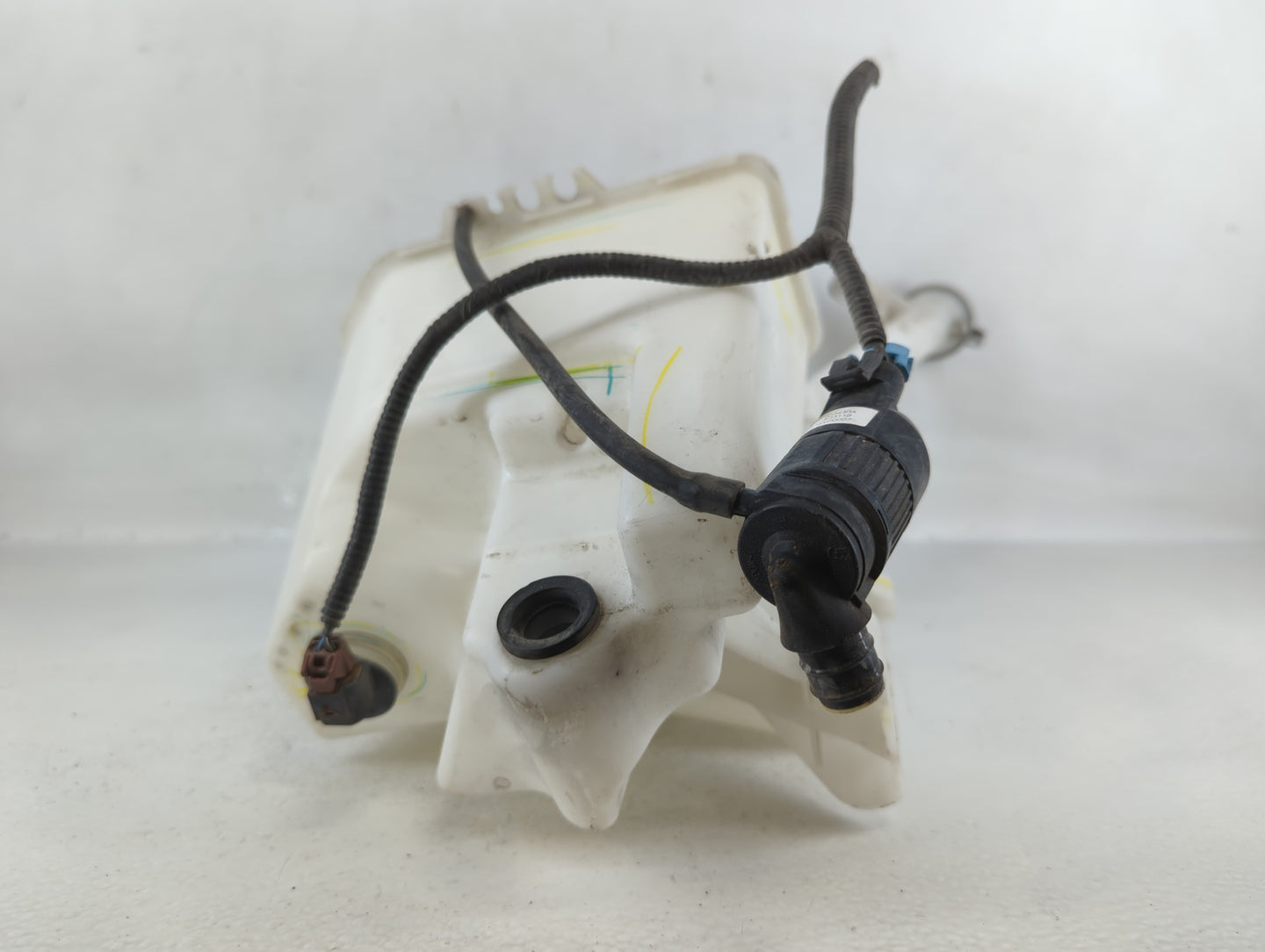 2013-2015 Nissan Sentra Windshield Washer Fluid Reservoir Bottle Oem - Oemusedautoparts1.com