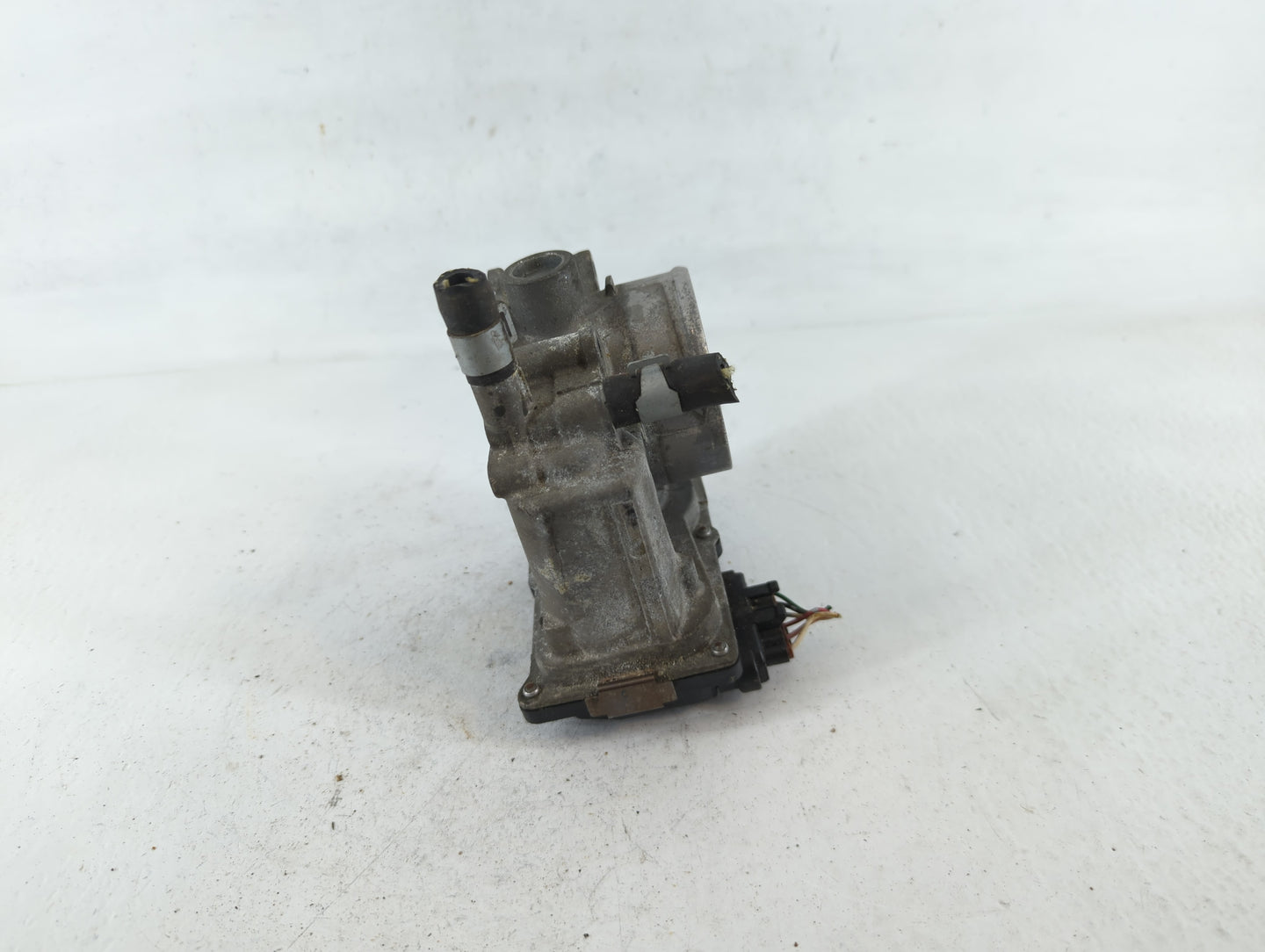 2013-2019 Nissan Sentra Throttle Body P/N:4D25 3RA60-01 A Fits Fits 2013 2014 2015 2016 2017 2018 2019 OEM Used Auto Parts -
