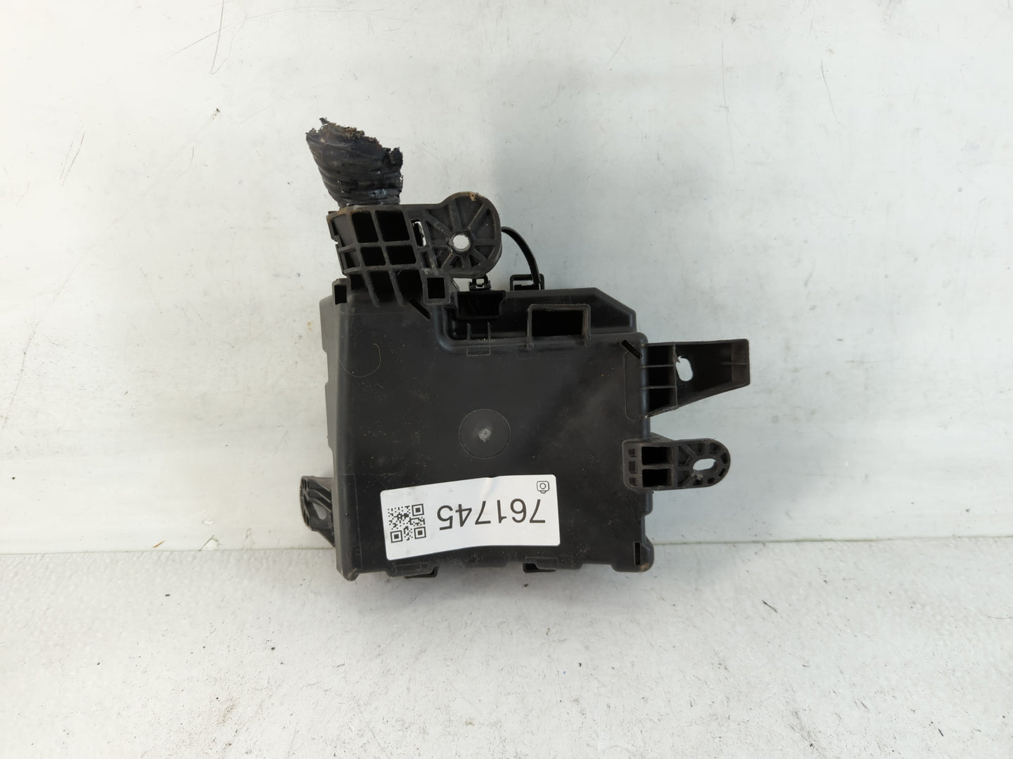 2013-2019 Nissan Sentra Fusebox Fuse Box Panel Relay Module P/N:284B7 3RA1B Fits Fits 2013 2014 2015 2016 2017 2018 2019 OEM