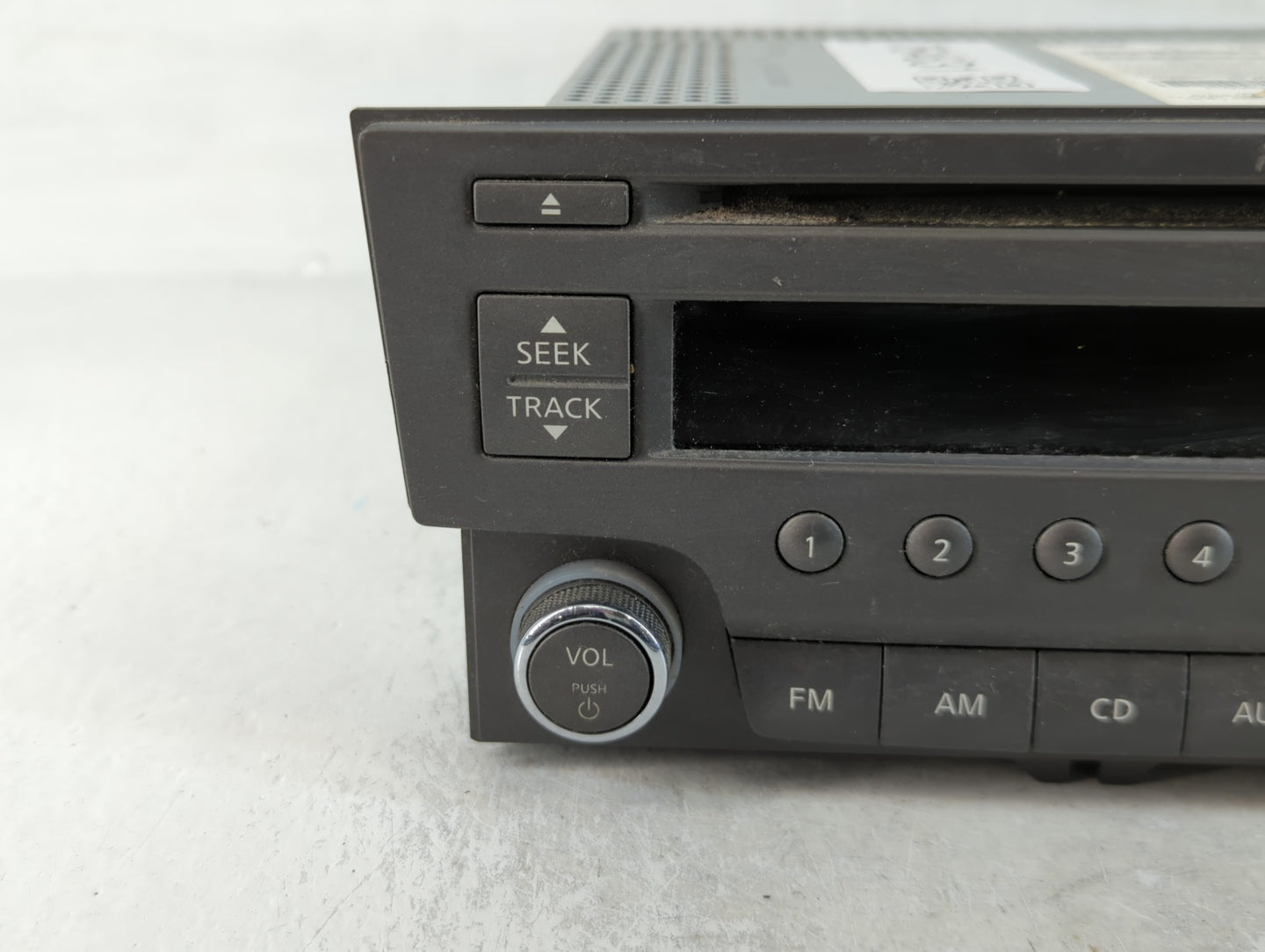 2013-2014 Nissan Sentra Am Fm Cd Player Radio Receiver - Oemusedautoparts1.com
