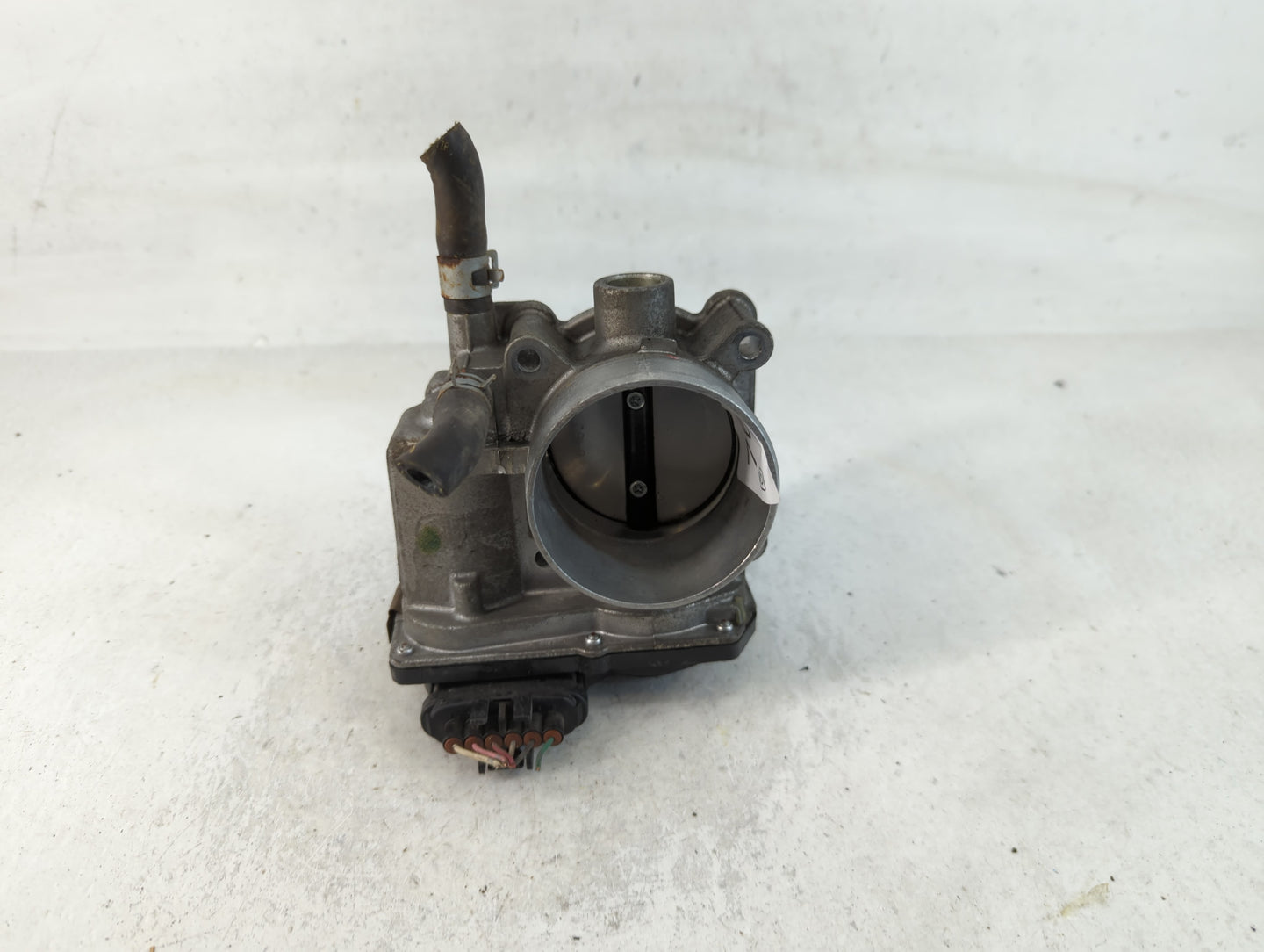 2013-2019 Nissan Sentra Throttle Body P/N:3RA60-01 A Fits Fits 2013 2014 2015 2016 2017 2018 2019 OEM Used Auto Parts - Oemu