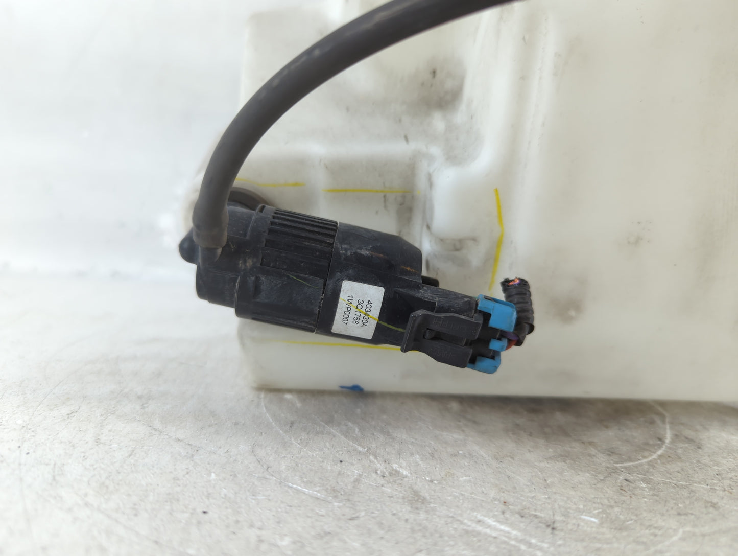 2013-2015 Nissan Sentra Windshield Washer Fluid Reservoir Bottle Oem - Oemusedautoparts1.com