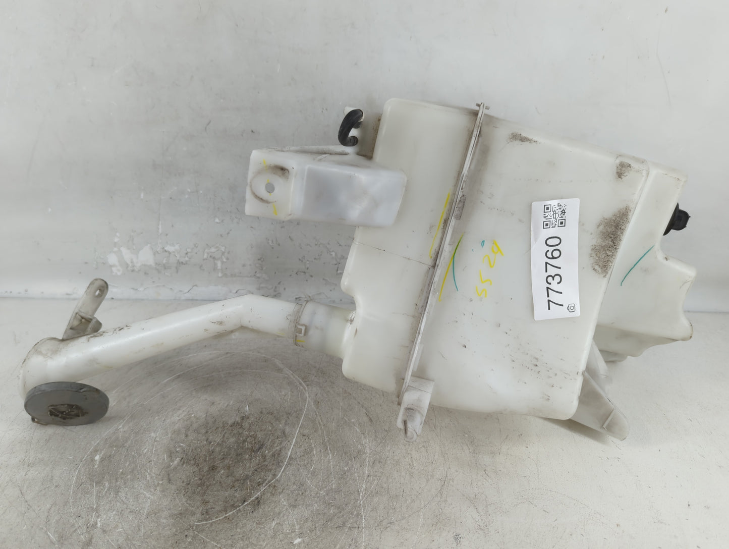 2013-2015 Nissan Sentra Windshield Washer Fluid Reservoir Bottle Oem - Oemusedautoparts1.com