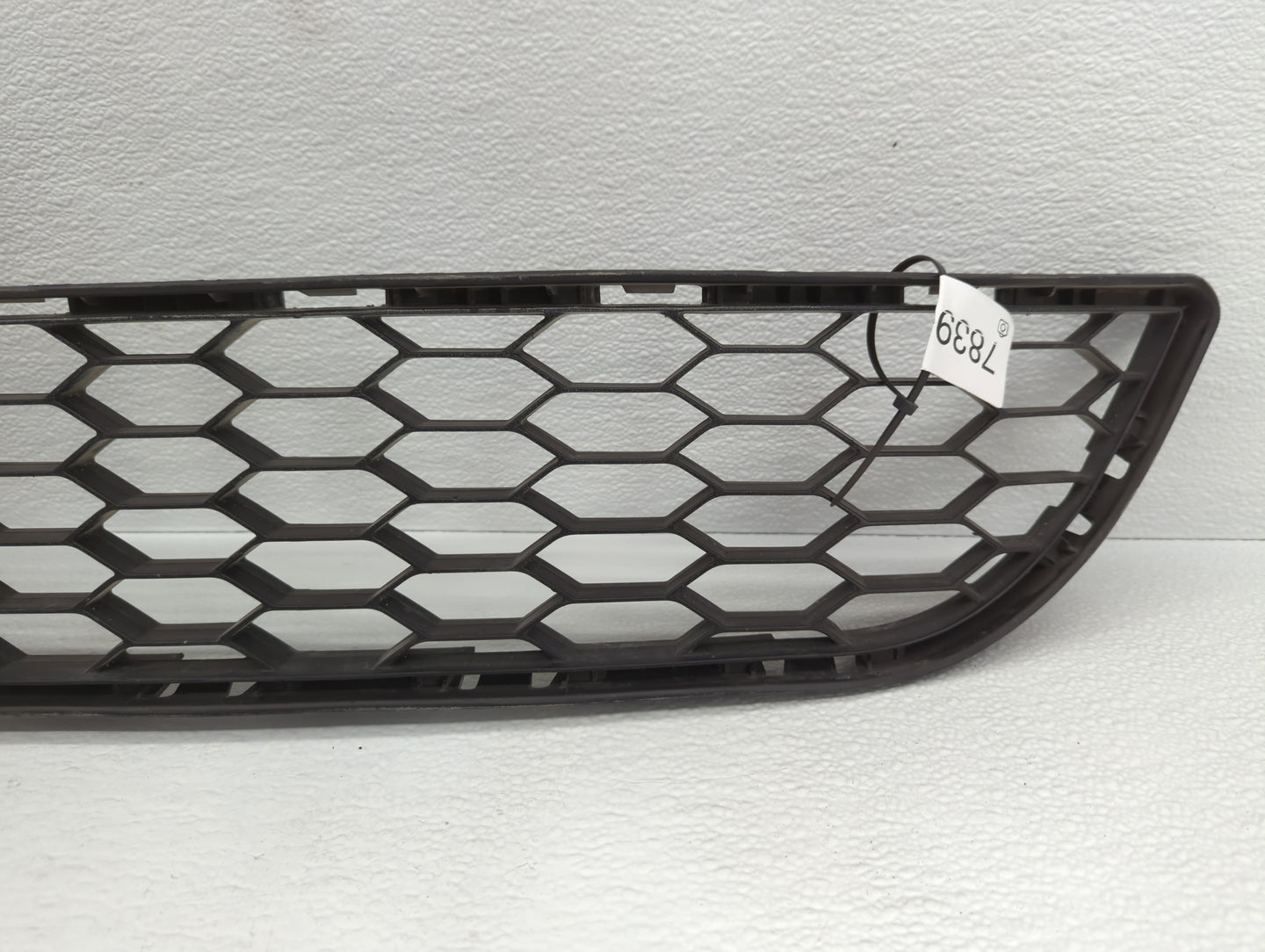 2013-2015 Nissan Sentra Front Grille Bumper Not Included - Oemusedautoparts1.com
