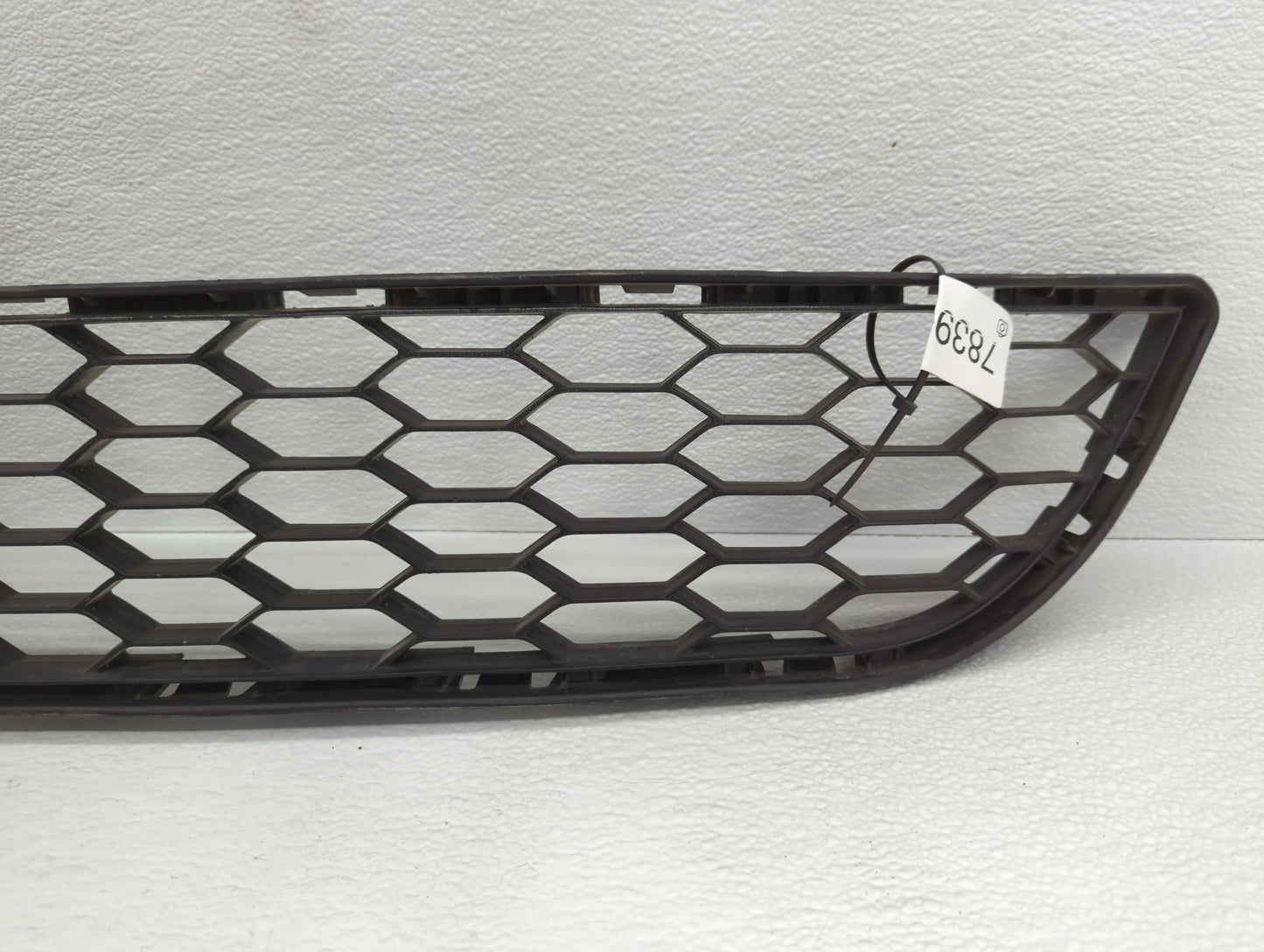 2013-2015 Nissan Sentra Front Grille Bumper Not Included - Oemusedautoparts1.com