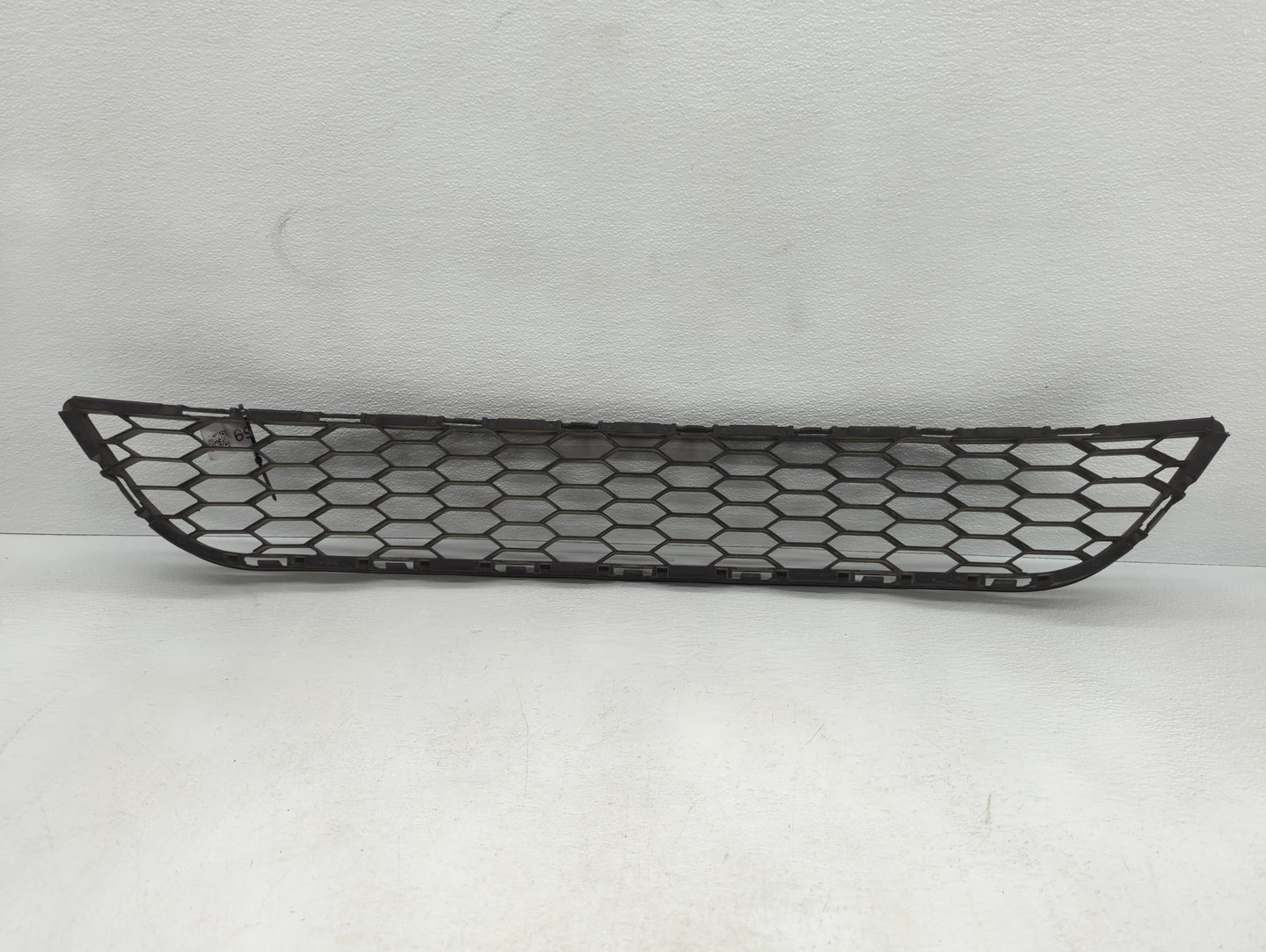 2013-2015 Nissan Sentra Front Grille Bumper Not Included - Oemusedautoparts1.com