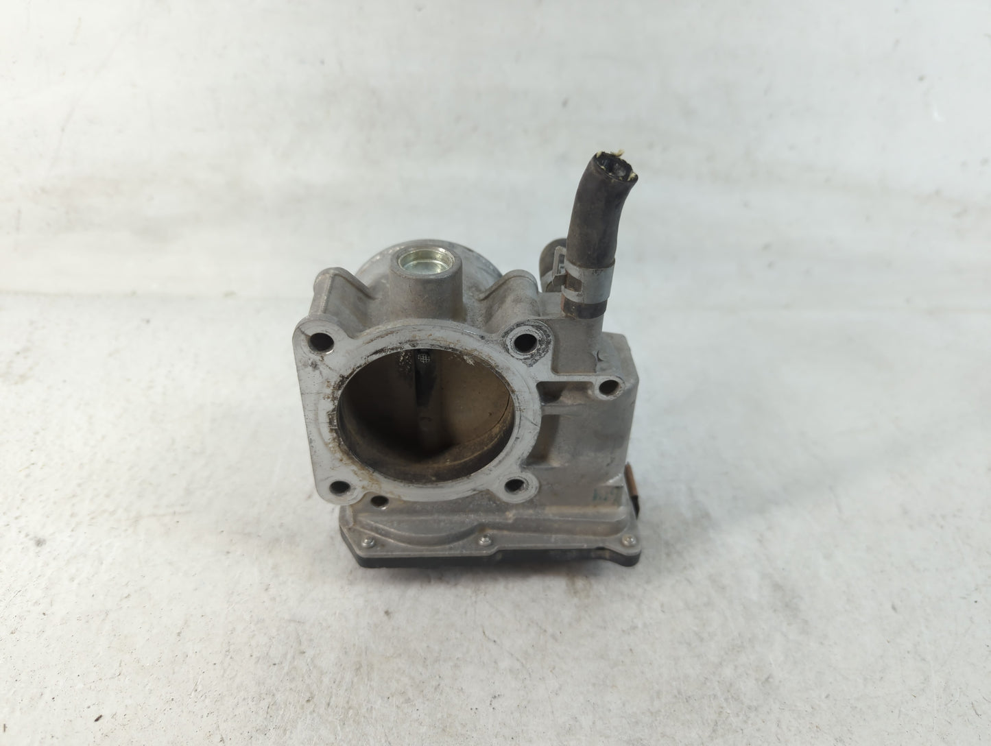 2013-2019 Nissan Sentra Throttle Body P/N:3RA60-01 A Fits Fits 2013 2014 2015 2016 2017 2018 2019 OEM Used Auto Parts - Oemu