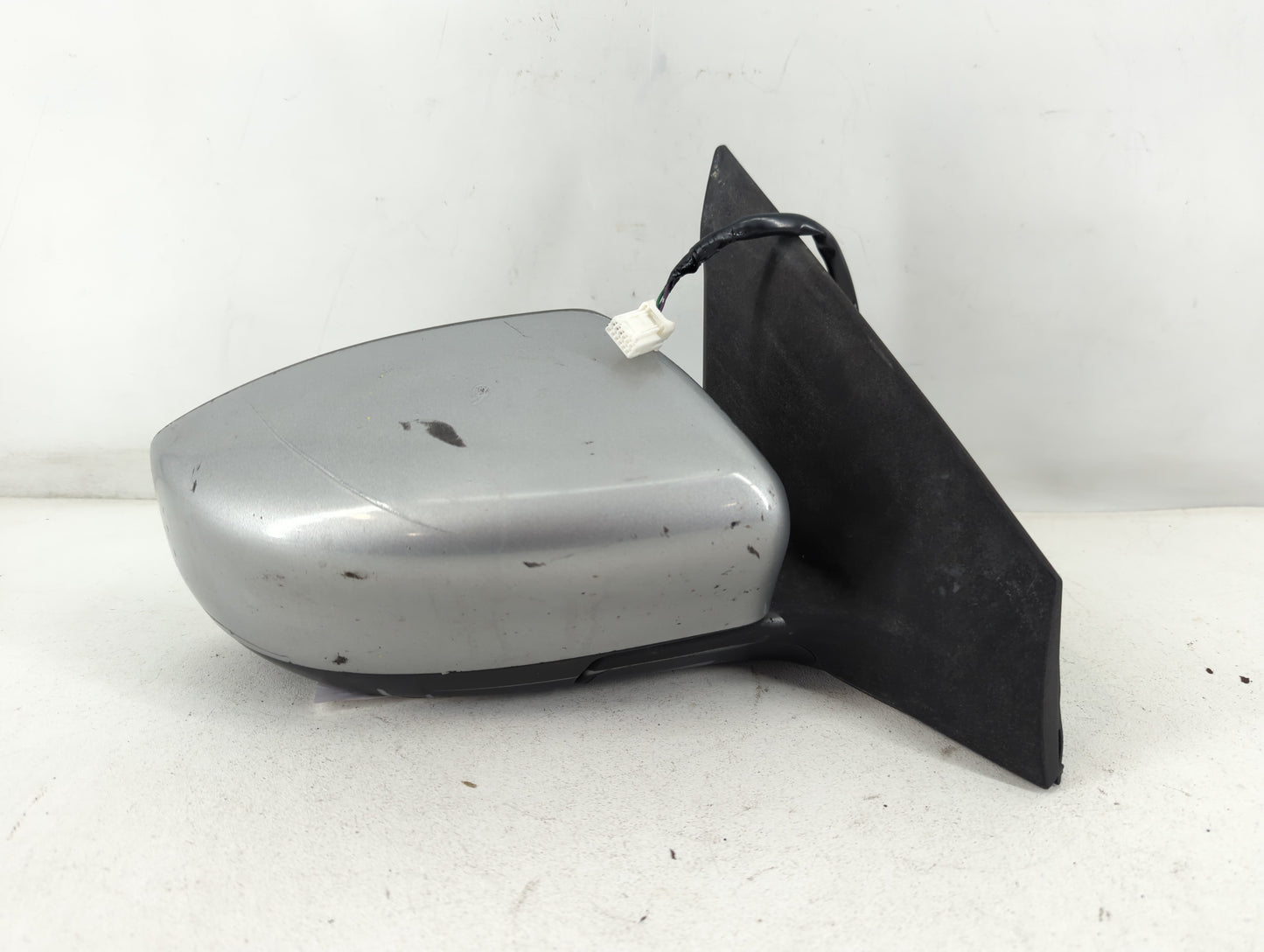 2013-2015 Nissan Sentra Passenger Side View Mirror - Right Door Mirror OEM Used - Oemusedautoparts1.com