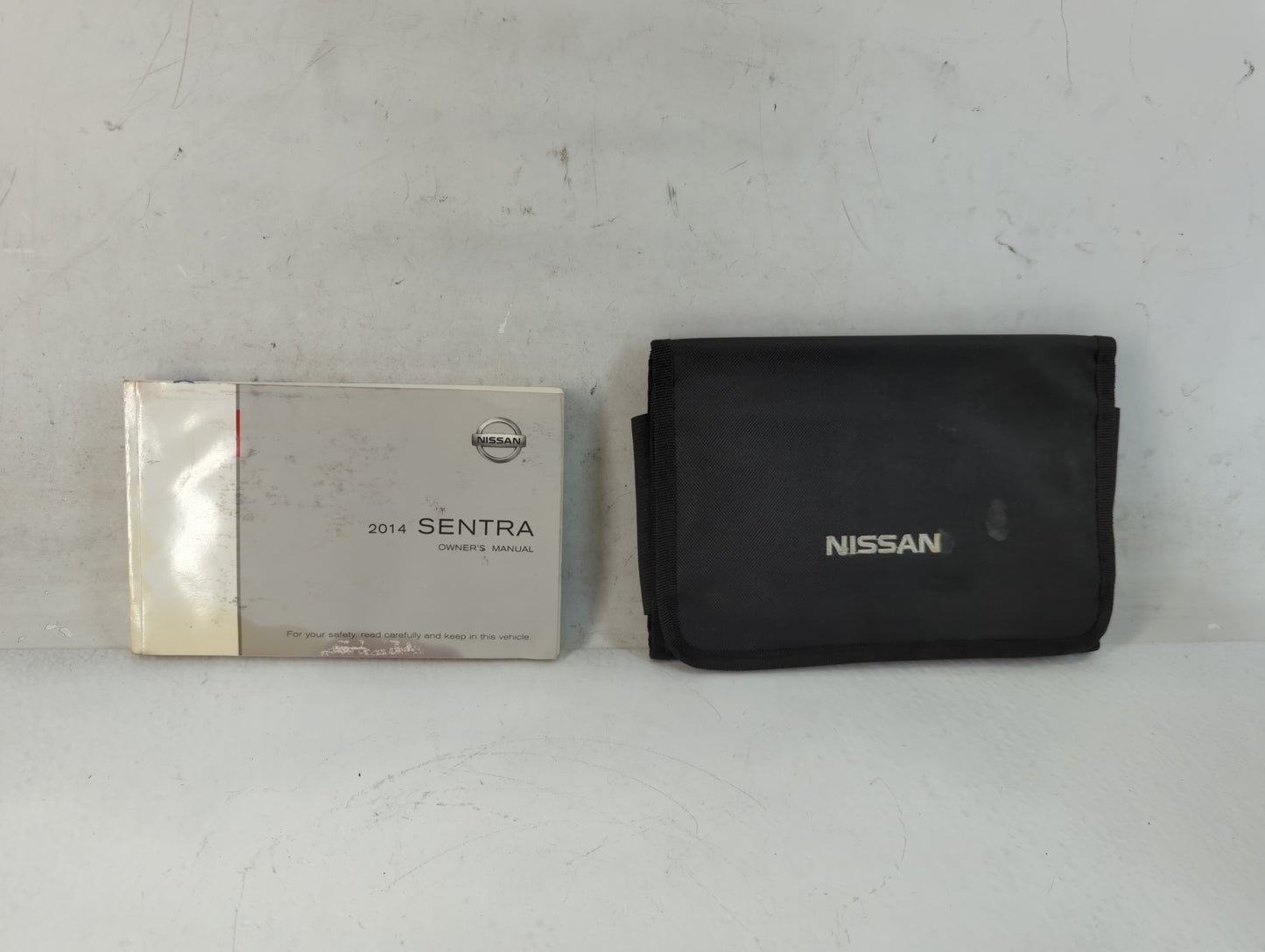2014 Nissan Sentra Owners Manual Book Guide P/N:OM14E 0B17U0 OEM Used Auto Parts - Oemusedautoparts1.com