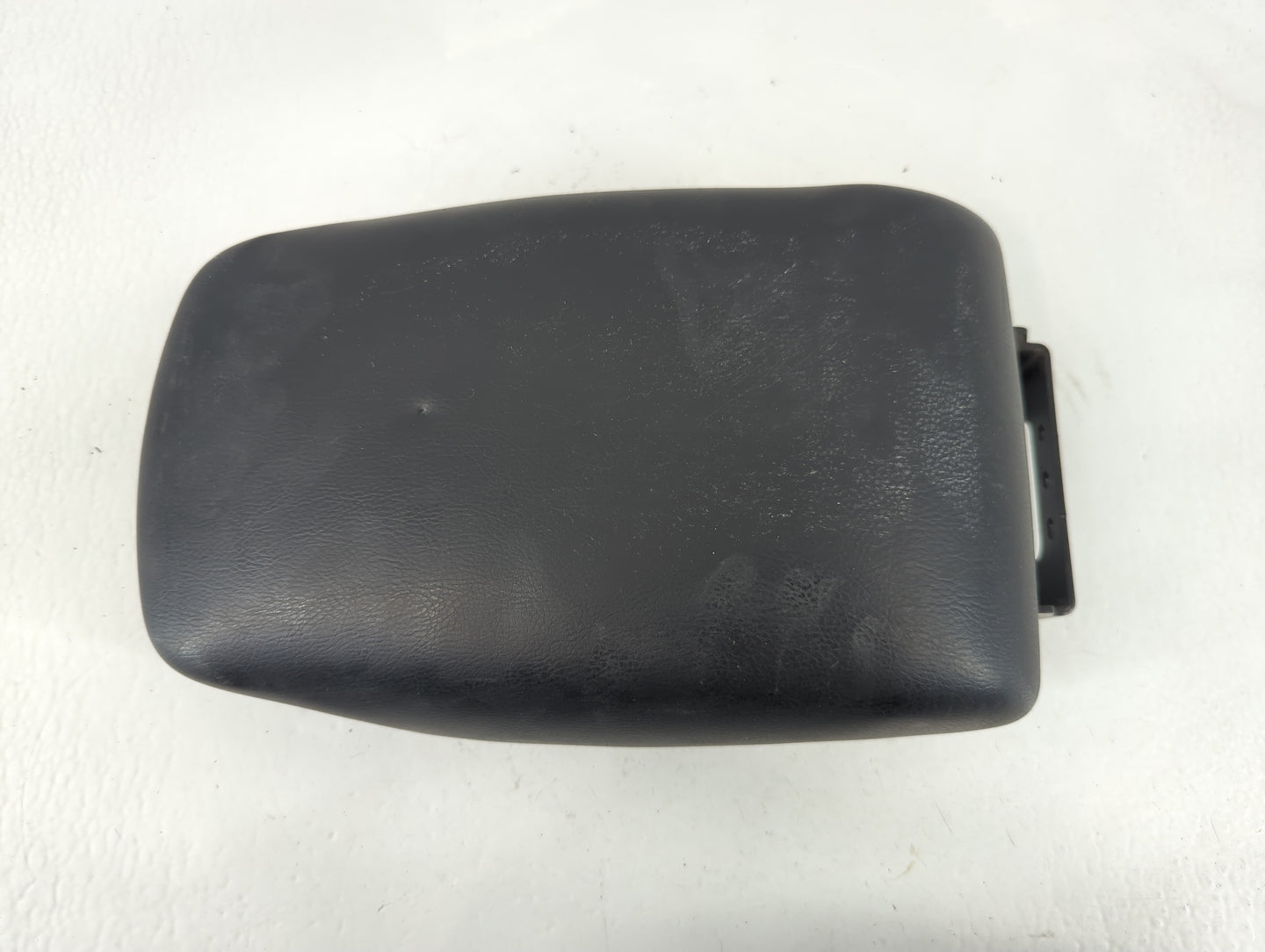 2014 Nissan Sentra Center Console Armrest Cover Lid P/N:M12 Fits OEM Used Auto Parts - Oemusedautoparts1.com