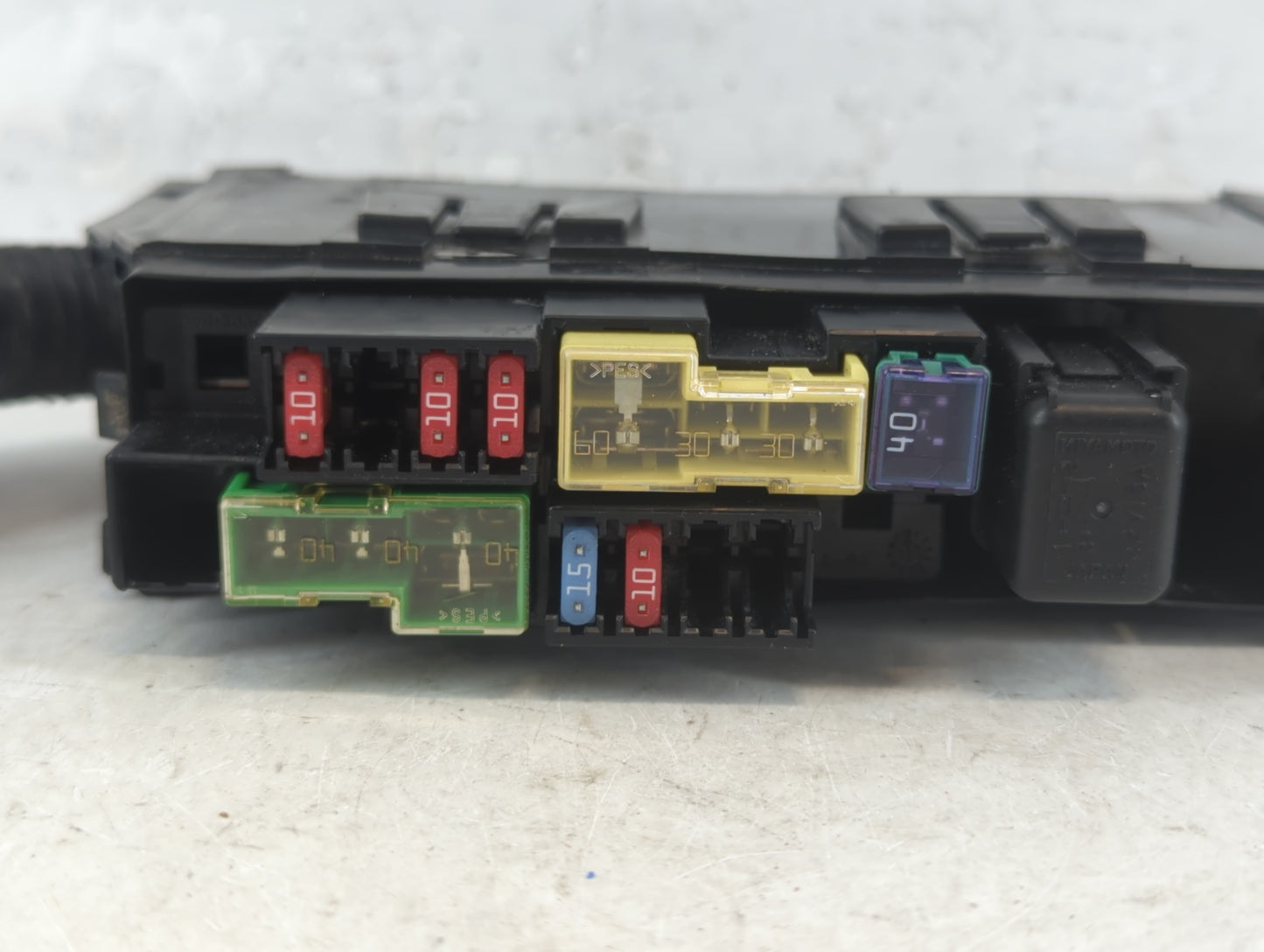 2013-2019 Nissan Sentra Fusebox Fuse Box Panel Relay Module P/N:24382 EW70B 7154-7223-30 Fits OEM Used Auto Parts - Oemuseda