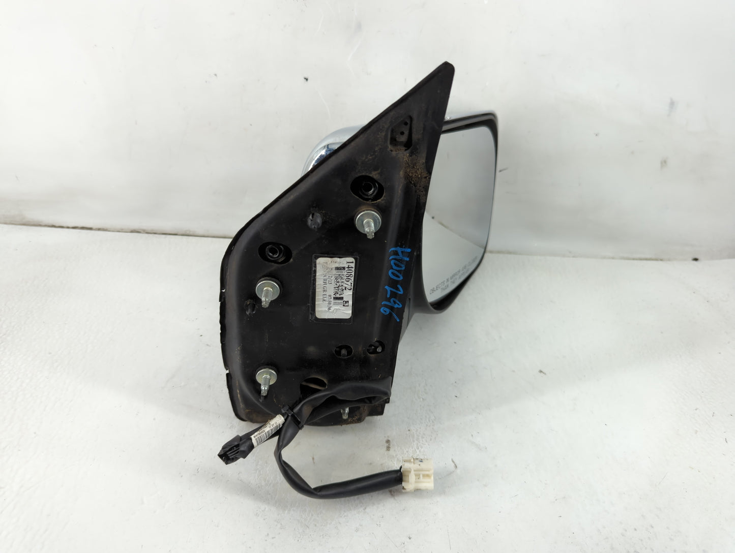 2010-2015 Nissan Titan Passenger Side View Mirror - Right Door Mirror OEM Used - Oemusedautoparts1.com