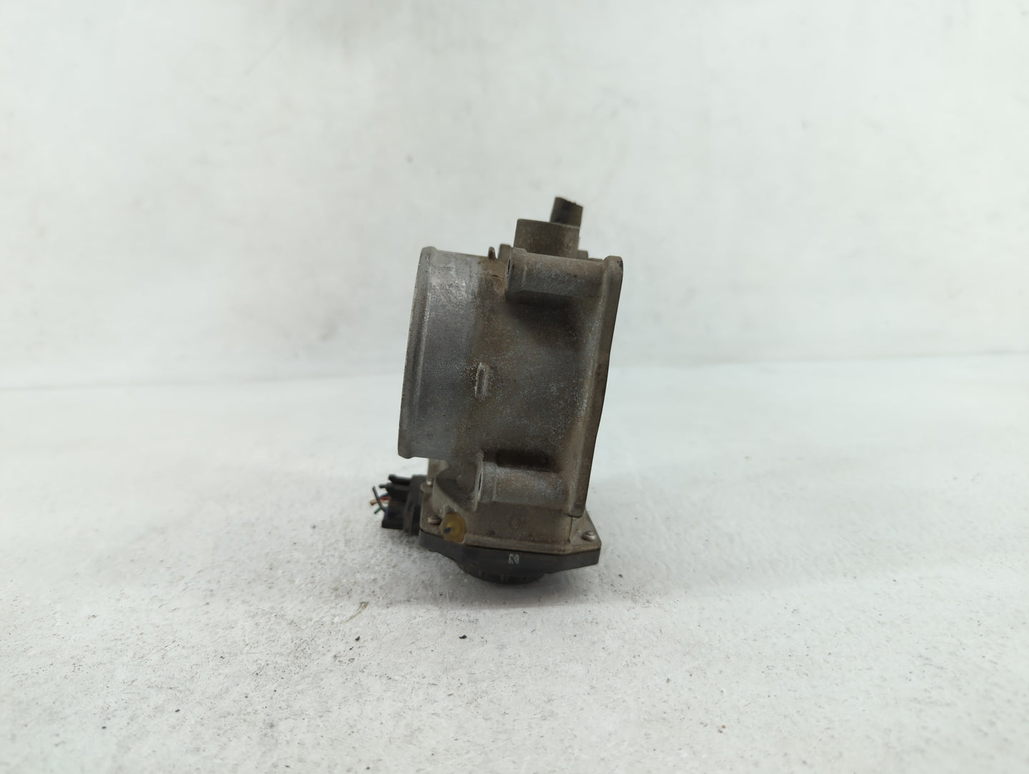 2013-2015 Nissan Titan Throttle Body P/N:16119 7S000 A 16119 7S000 C, 16119 7S000 D Fits Fits 2012 2013 2014 2015 2016 OEM U
