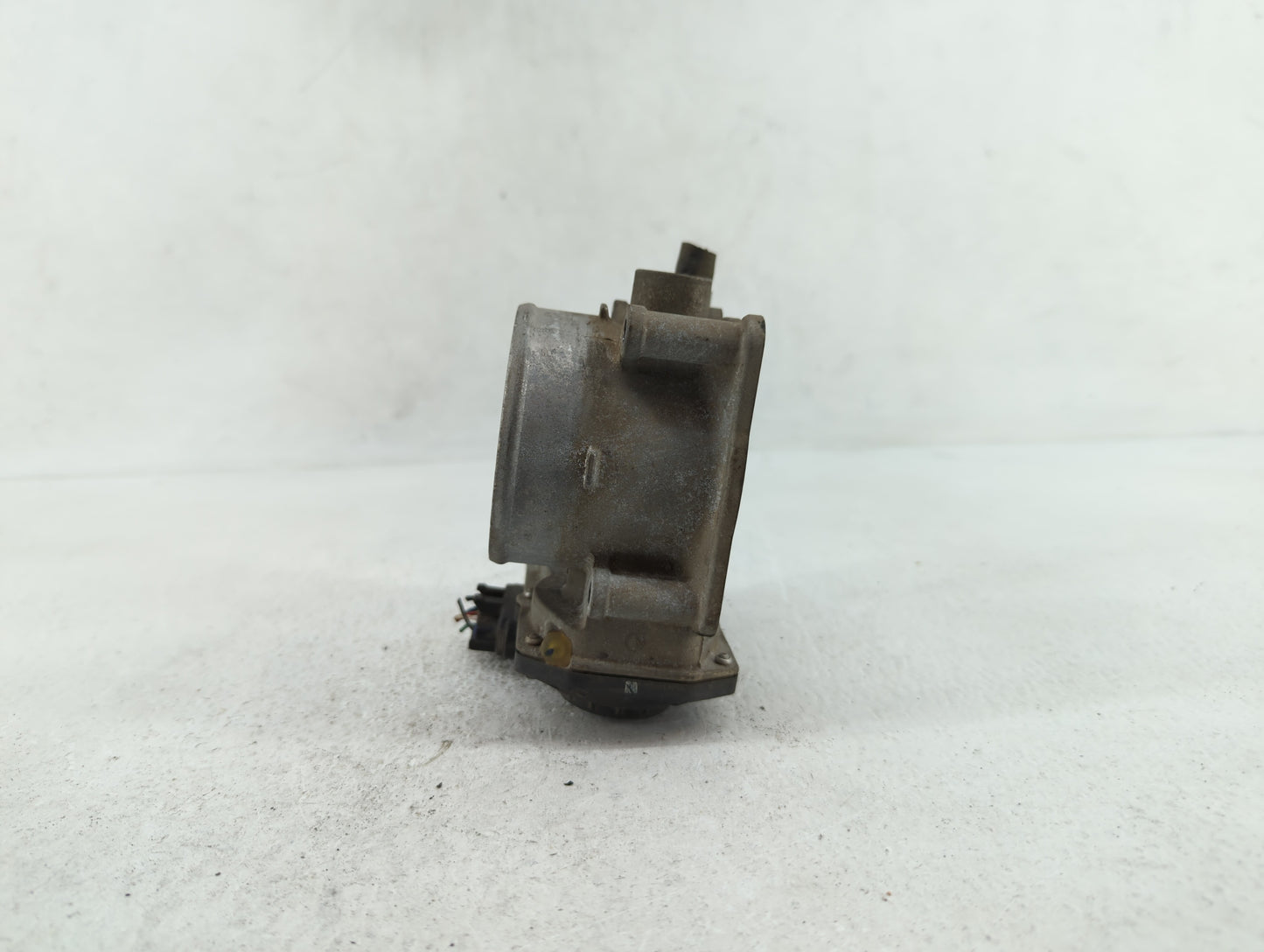 2013-2015 Nissan Titan Throttle Body P/N:16119 7S000 A 16119 7S000 C, 16119 7S000 D Fits Fits 2012 2013 2014 2015 2016 OEM U