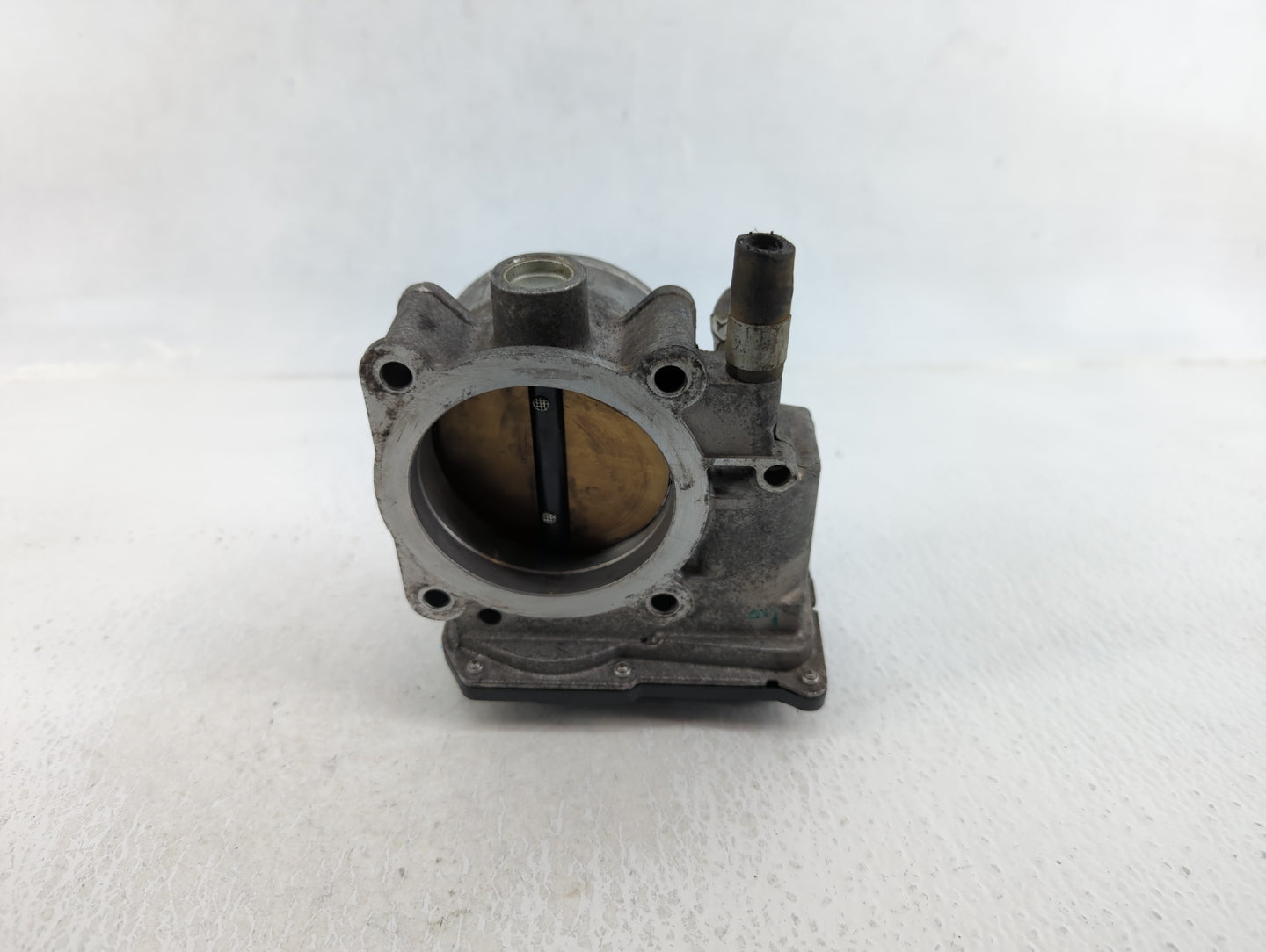 2013-2015 Nissan Titan Throttle Body P/N:16119 7S000 C Fits Fits 2012 2013 2014 2015 2016 OEM Used Auto Parts - Oemusedautop